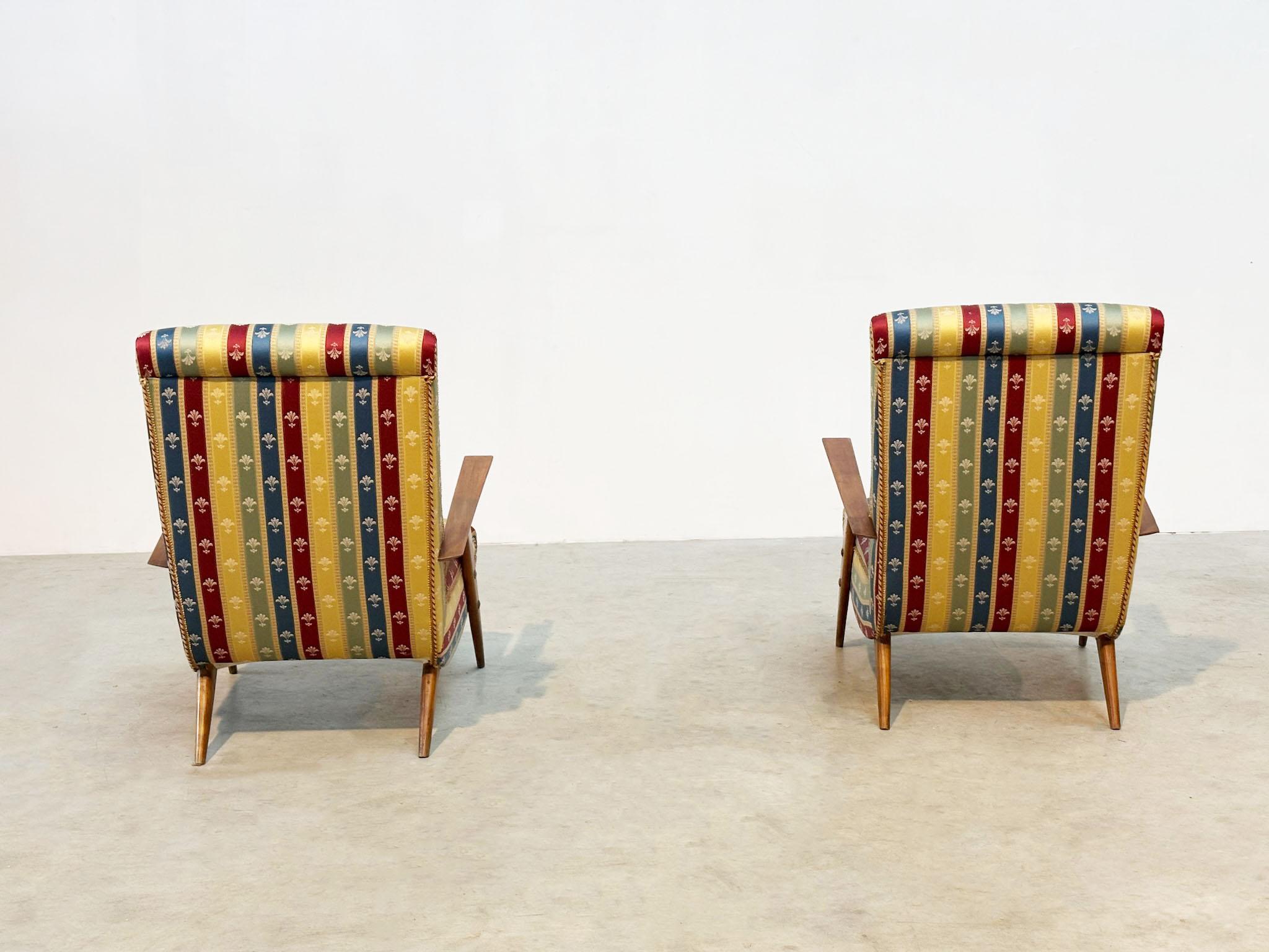 Italiano Sedie da salotto italiane degli anni '70 con un tocco funky in vendita