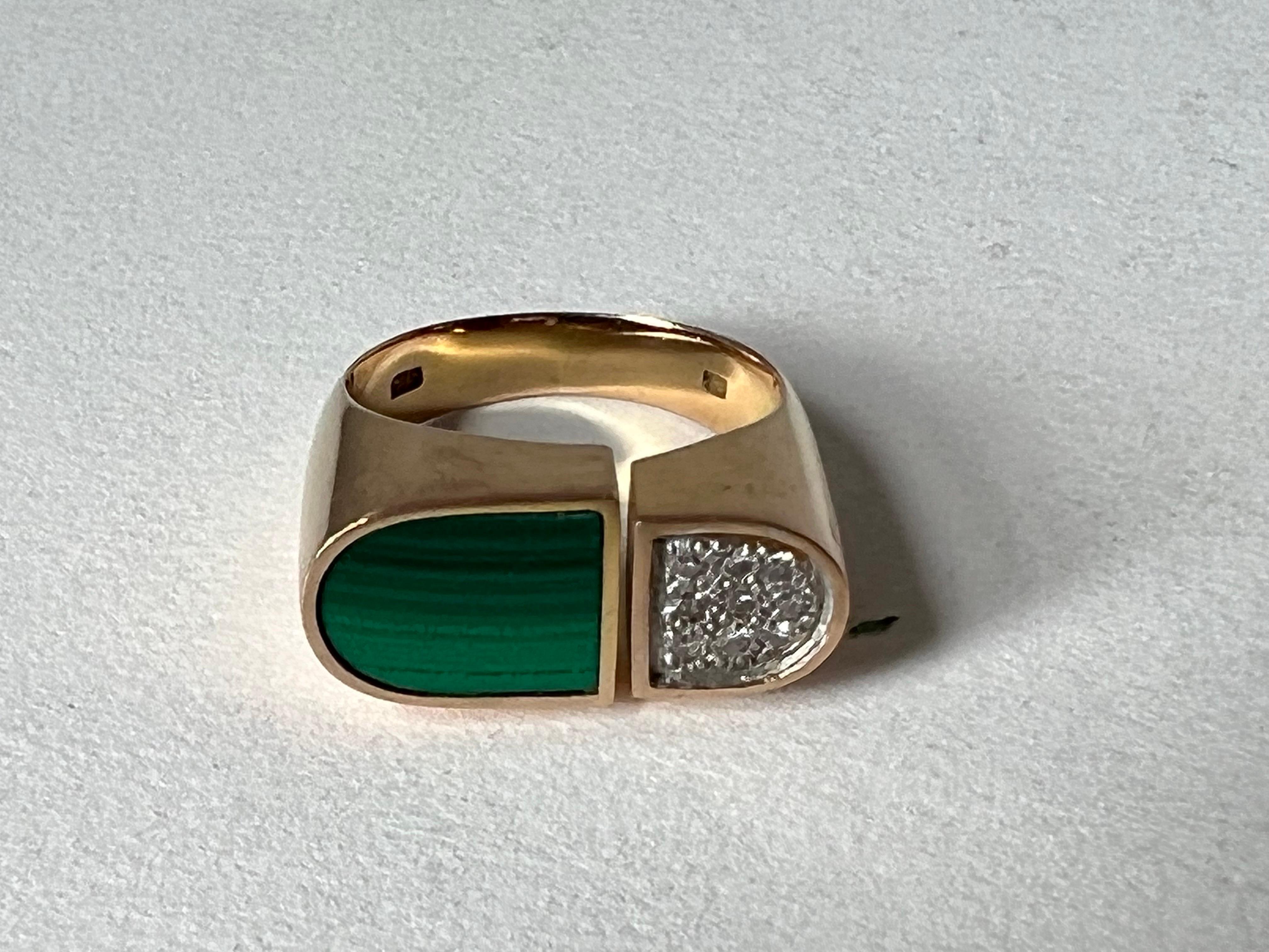 1970's Italian Malachite and Diamond Gold Ring For Sale 1