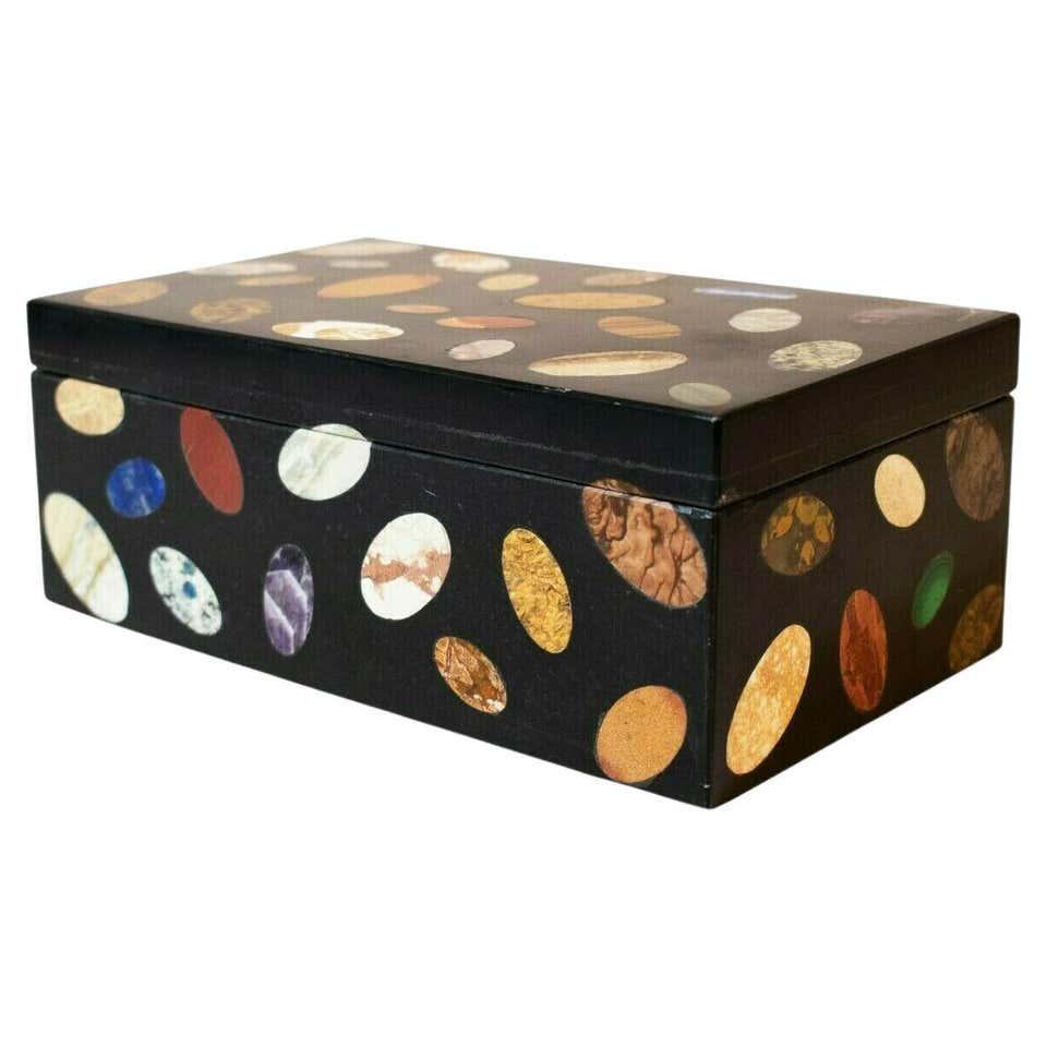 Italian Neo-Classic Style Marble Box For Sale at 1stDibs