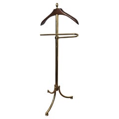 1970s Italian Mid-Century Hollywood Regency Brass and Wood Valet Stand Dressboy
