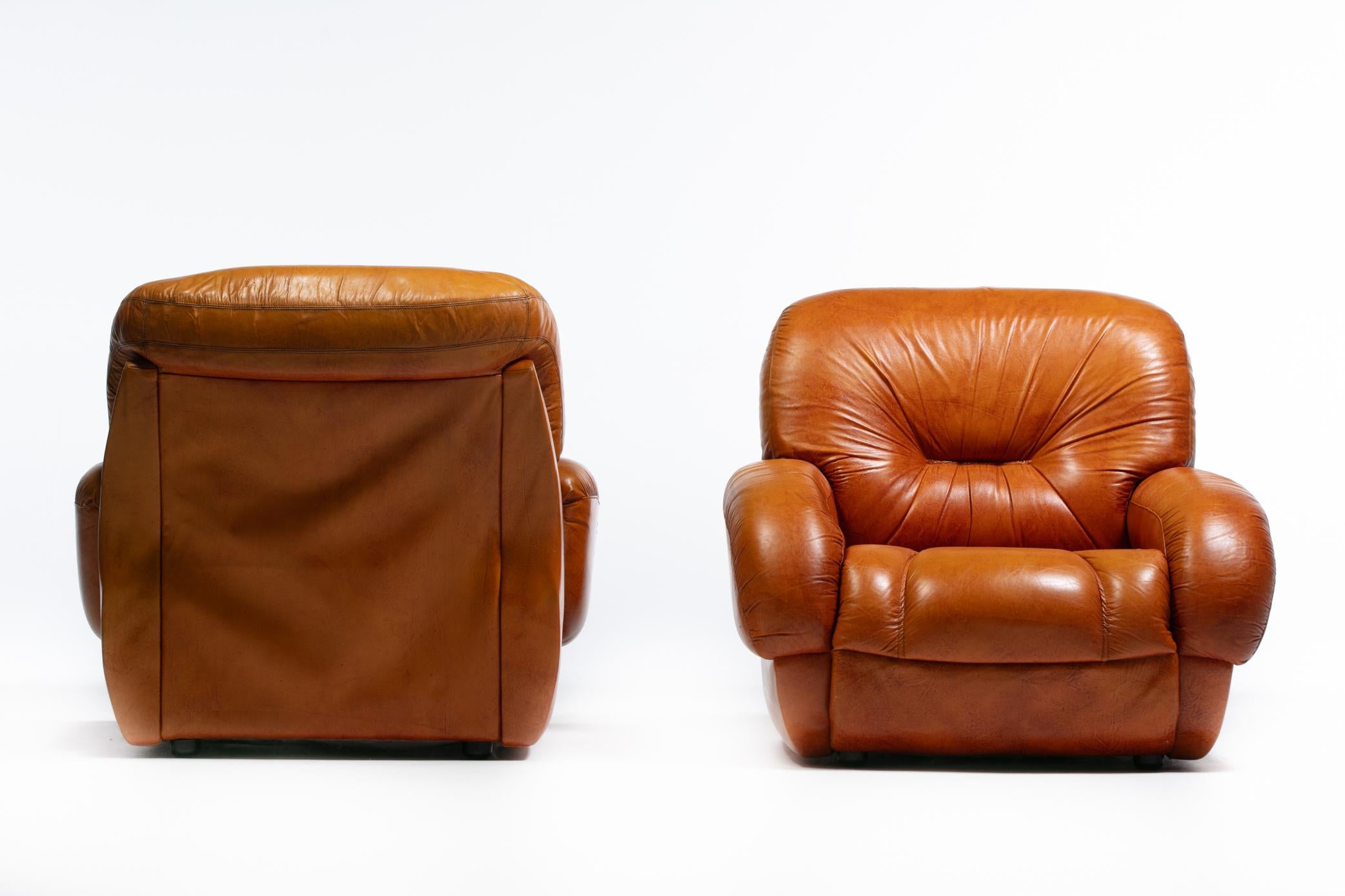 1970s Italian Mid Century Modern Plush Carmel Leather Club Chairs For Sale 7