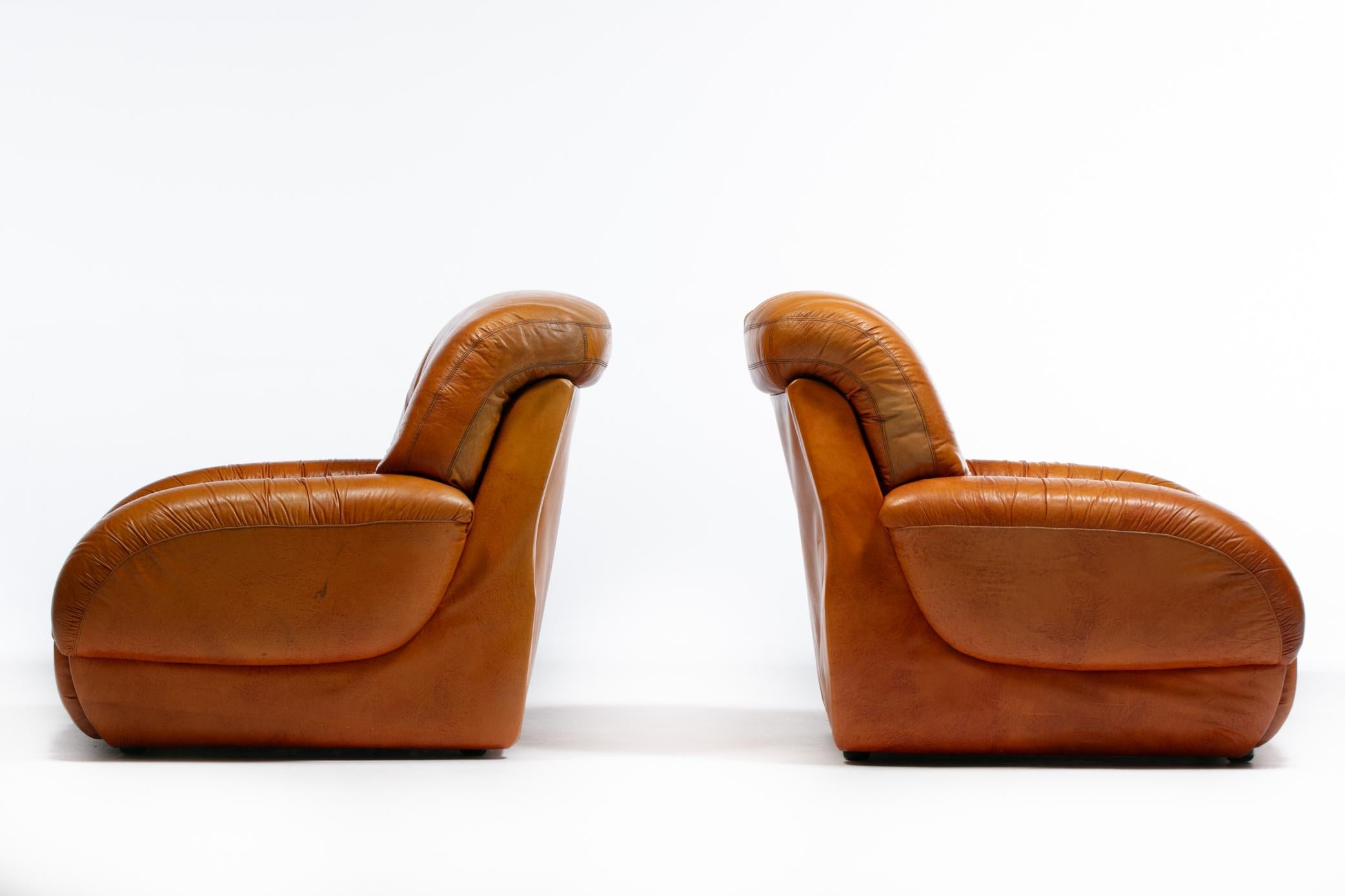 1970s Italian Mid Century Modern Plush Carmel Leather Club Chairs For Sale 2