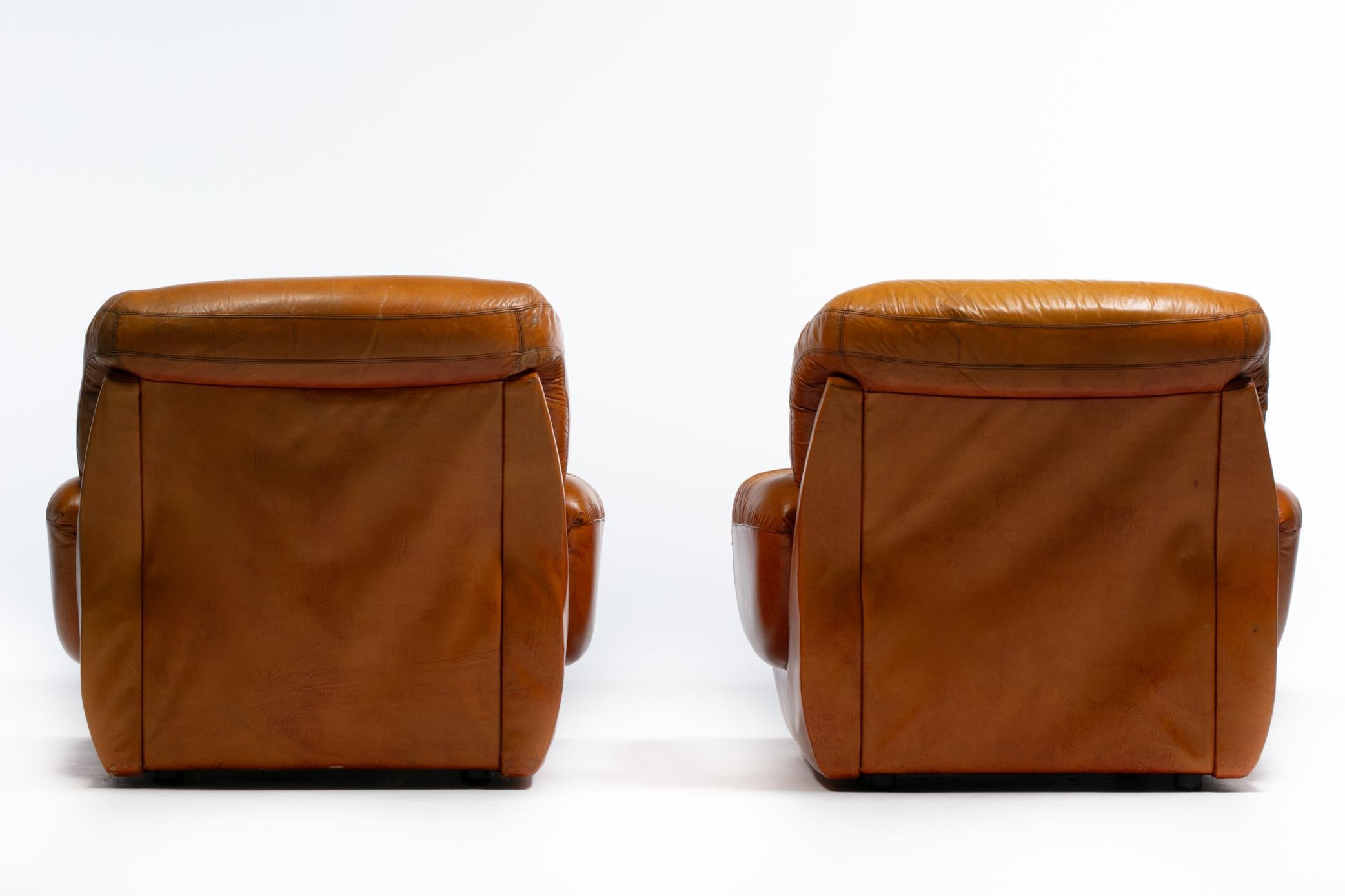 1970s Italian Mid Century Modern Plush Carmel Leather Club Chairs For Sale 3