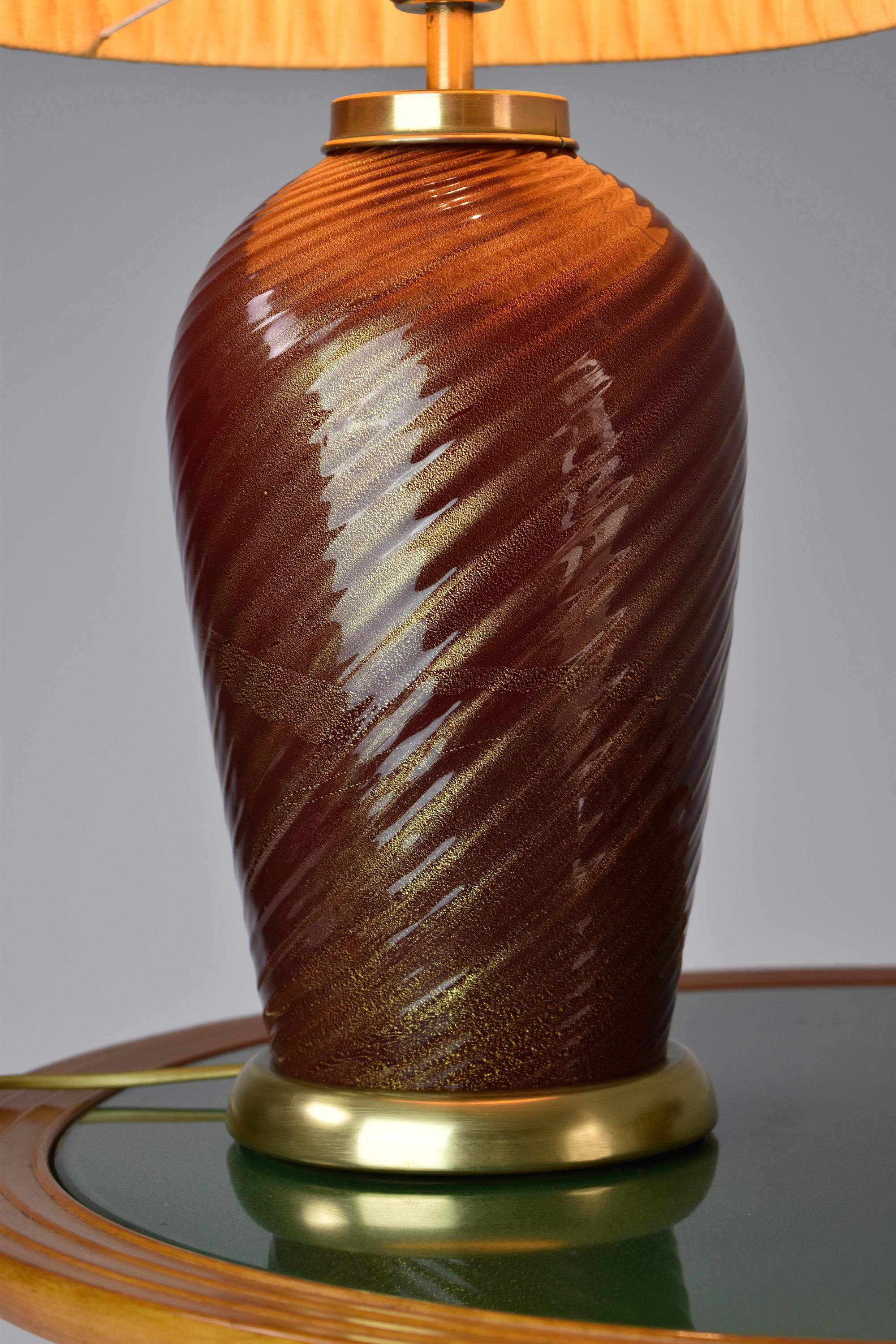 1970's Italian Mid-Century Murano Table Lamp by Tommaso Barbi For Sale 2