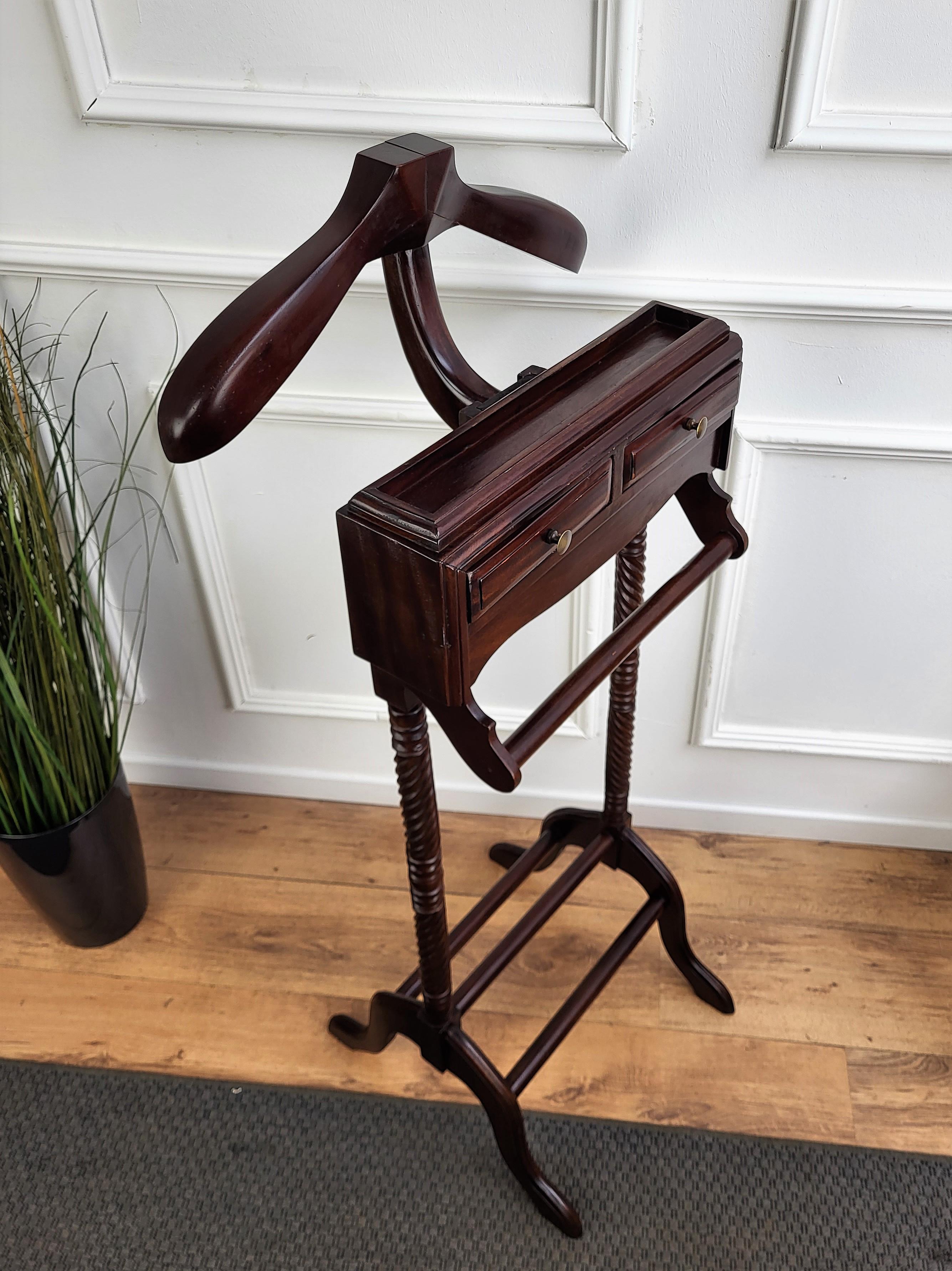 1970s Italian Mid-Century Hollywood Regency Wood Valet Stand Dressboy 5