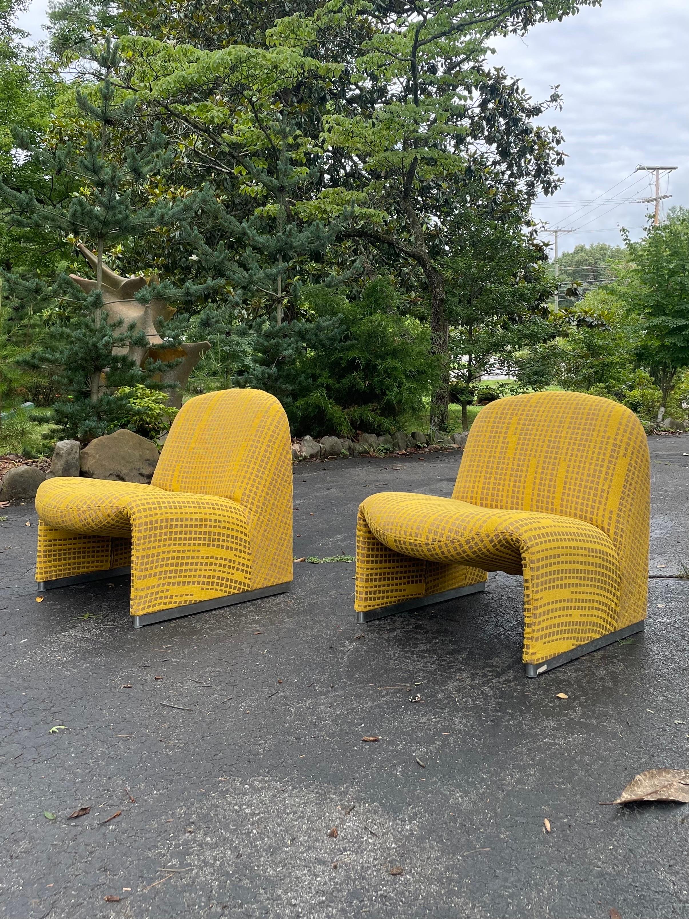 Mid-Century Modern 1970s Italian Modern Alky Chairs Alky by Giancarlo Piretti, a Pair For Sale