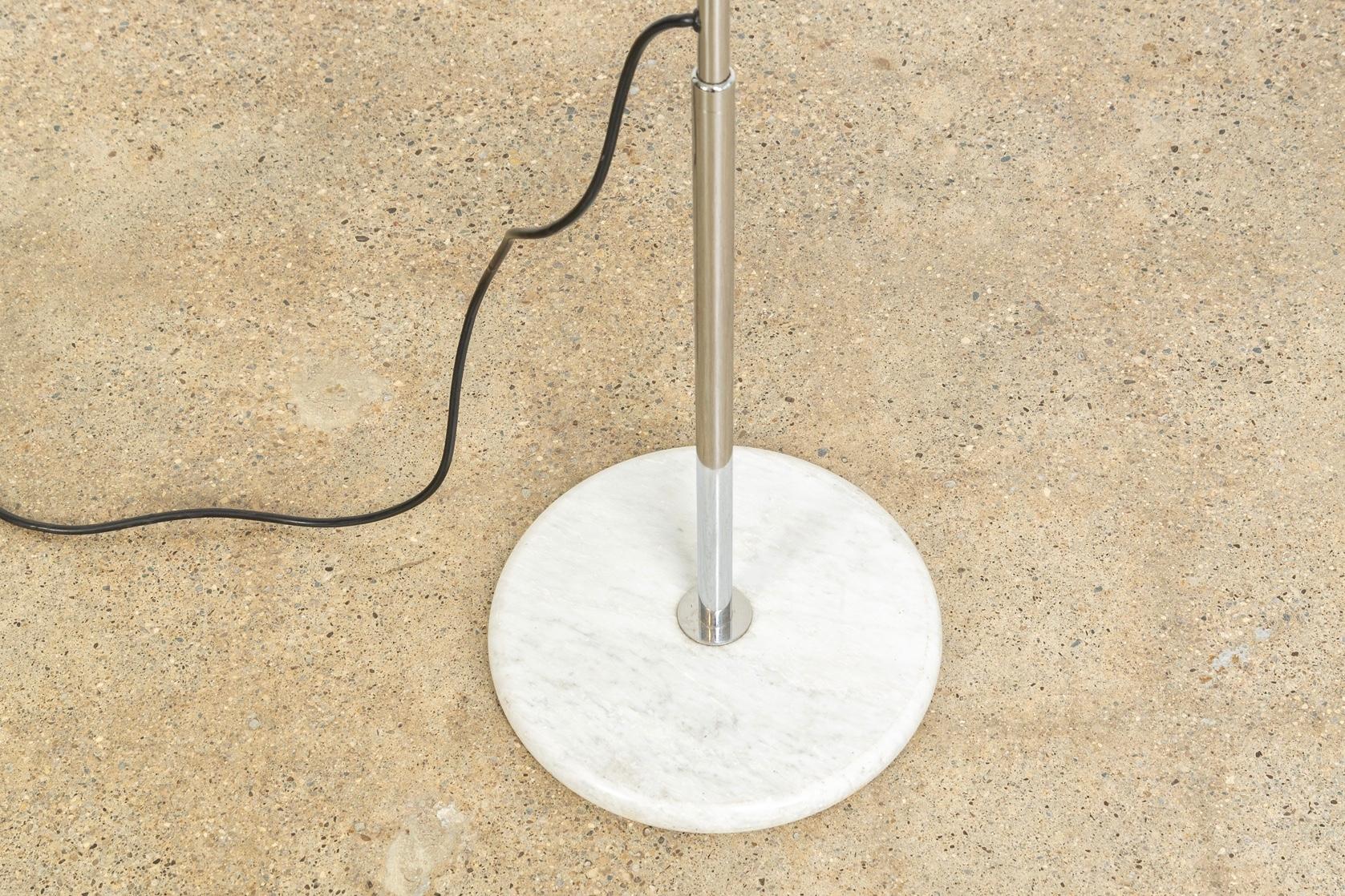1970s Italian Modern Bruno Gecchelin Mezzaluna White Floor Lamp For Sale 3