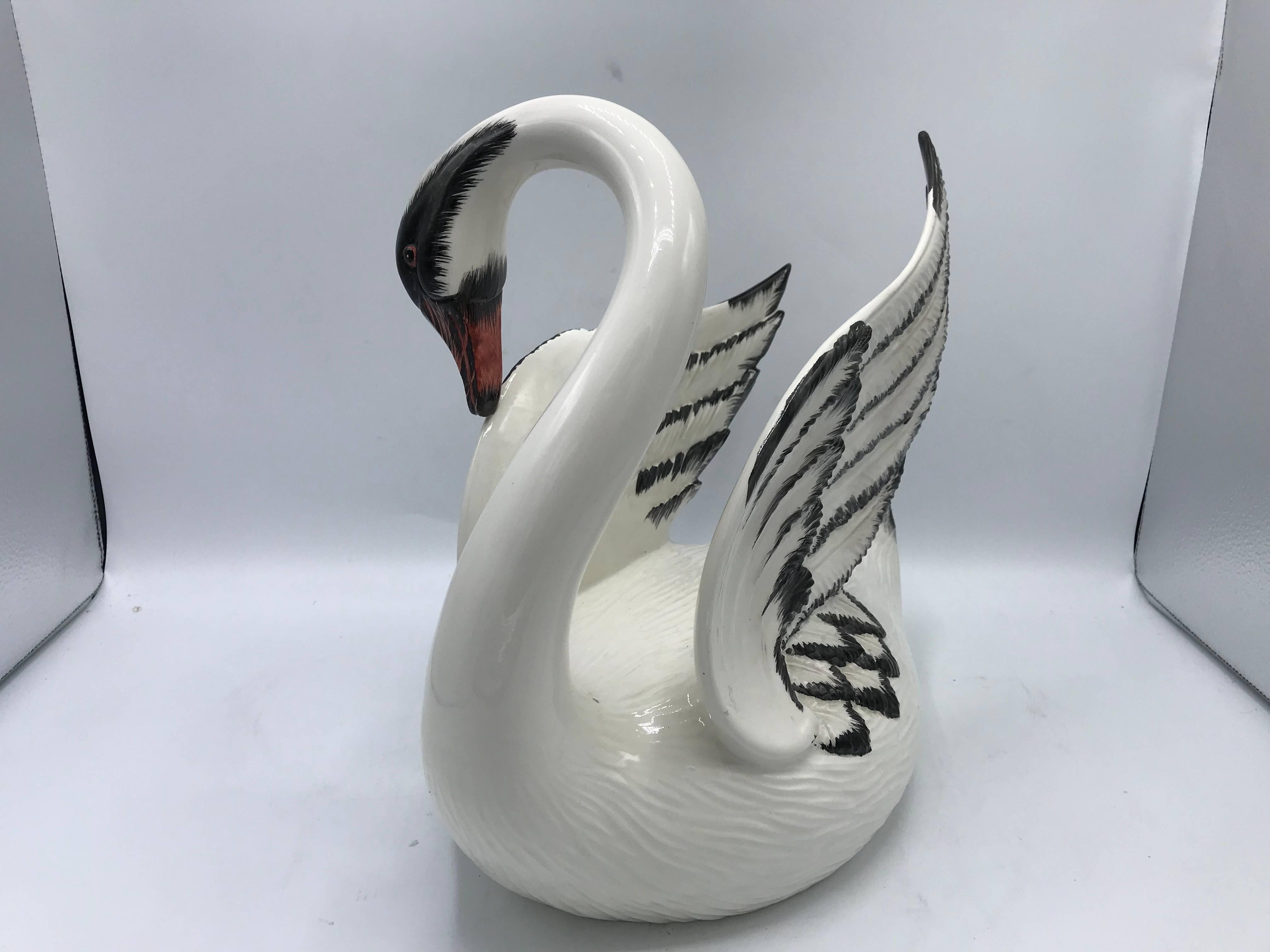 Hollywood Regency 1970s Italian Mottahedeh Ceramic Swan Sculpture For Sale