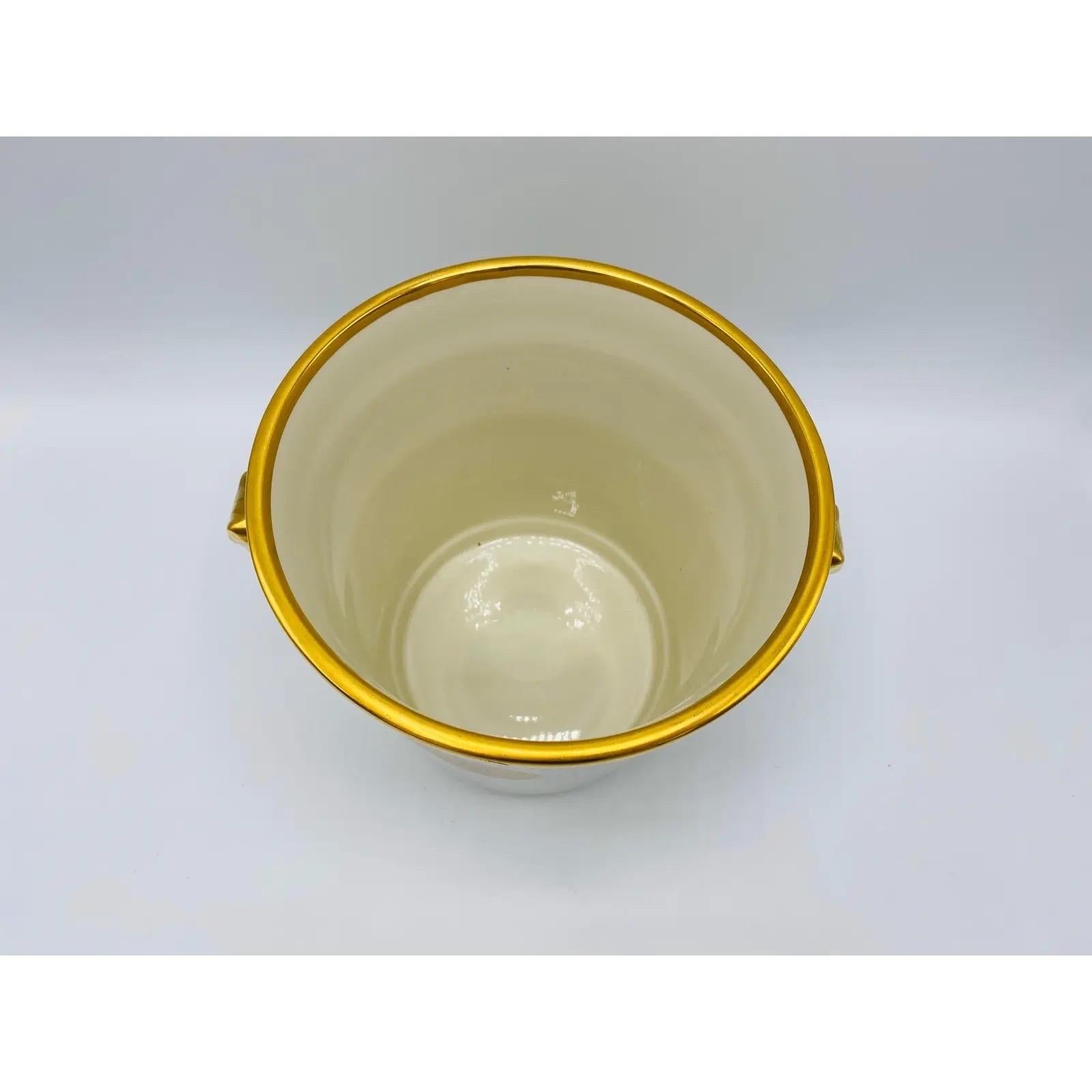 1970s Italian Mottahedeh White and Gold Chinese Medallion Champagne Bucket For Sale 3