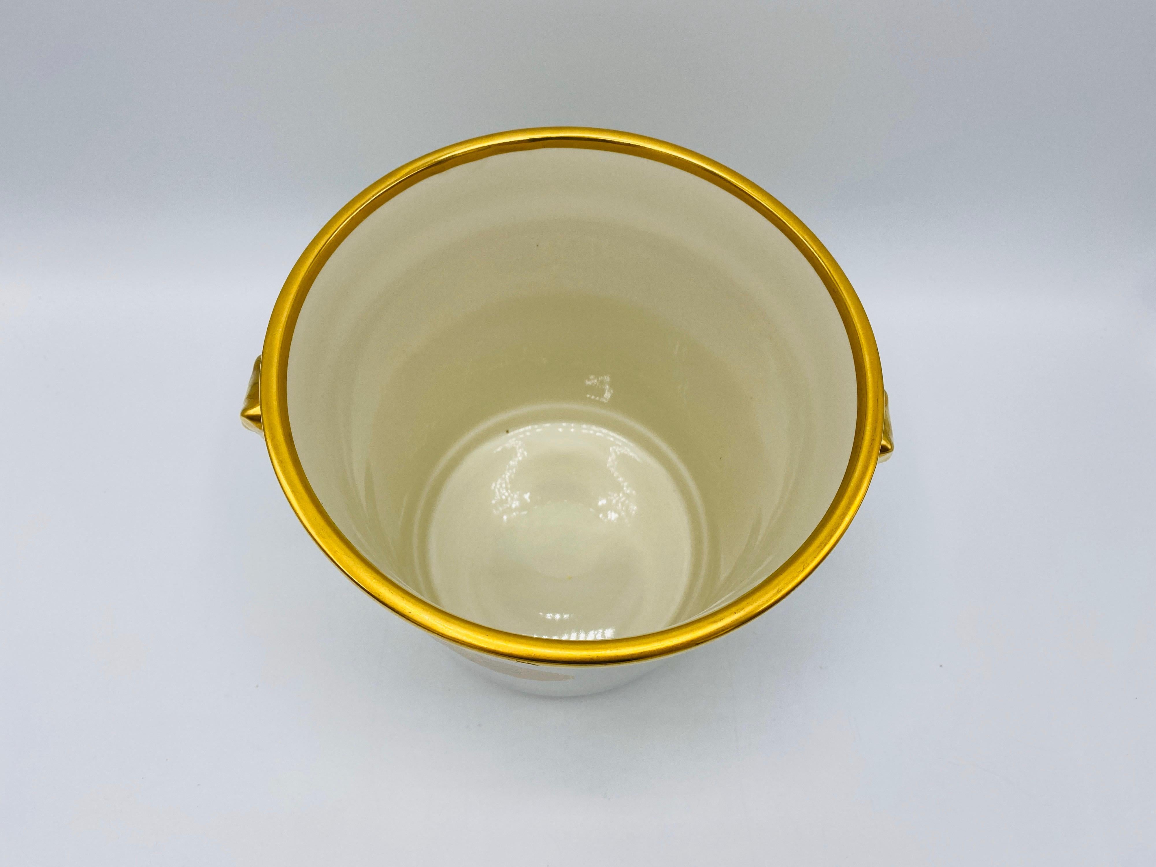 20th Century Italian Mottahedeh White and Gold Chinese Medallion Champagne Bucket, 1970s For Sale