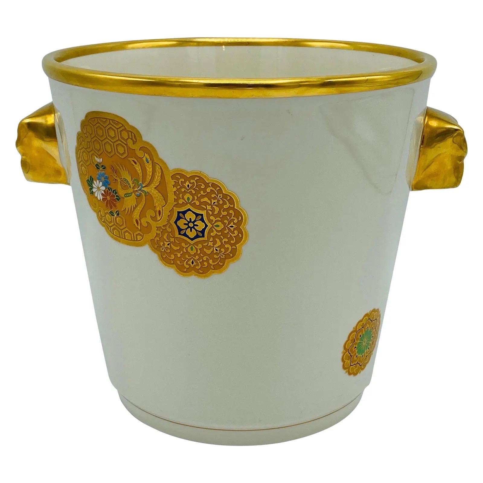 1970s Italian Mottahedeh White and Gold Chinese Medallion Champagne Bucket For Sale