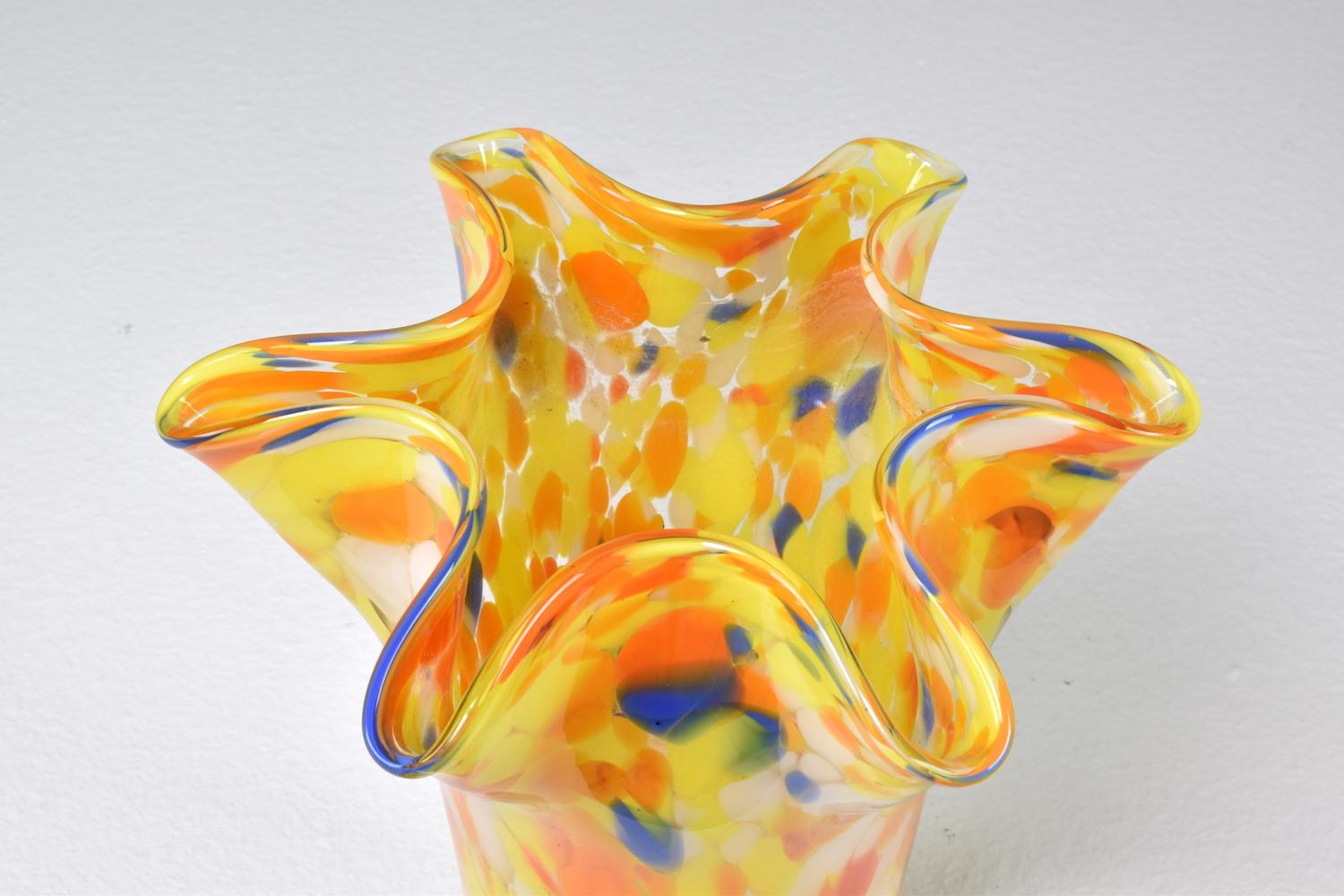 Italienische Vase aus mehrfarbigem Murano-Glas aus den 1970er Jahren im Zustand „Gut“ im Angebot in Paris, FR