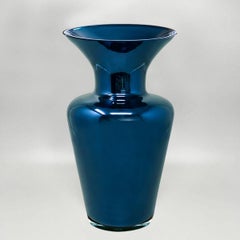 Blaue Vase aus mundgeblasenem Murano-Glas aus den 1970er Jahren, hergestellt von Maestro del Vetro.