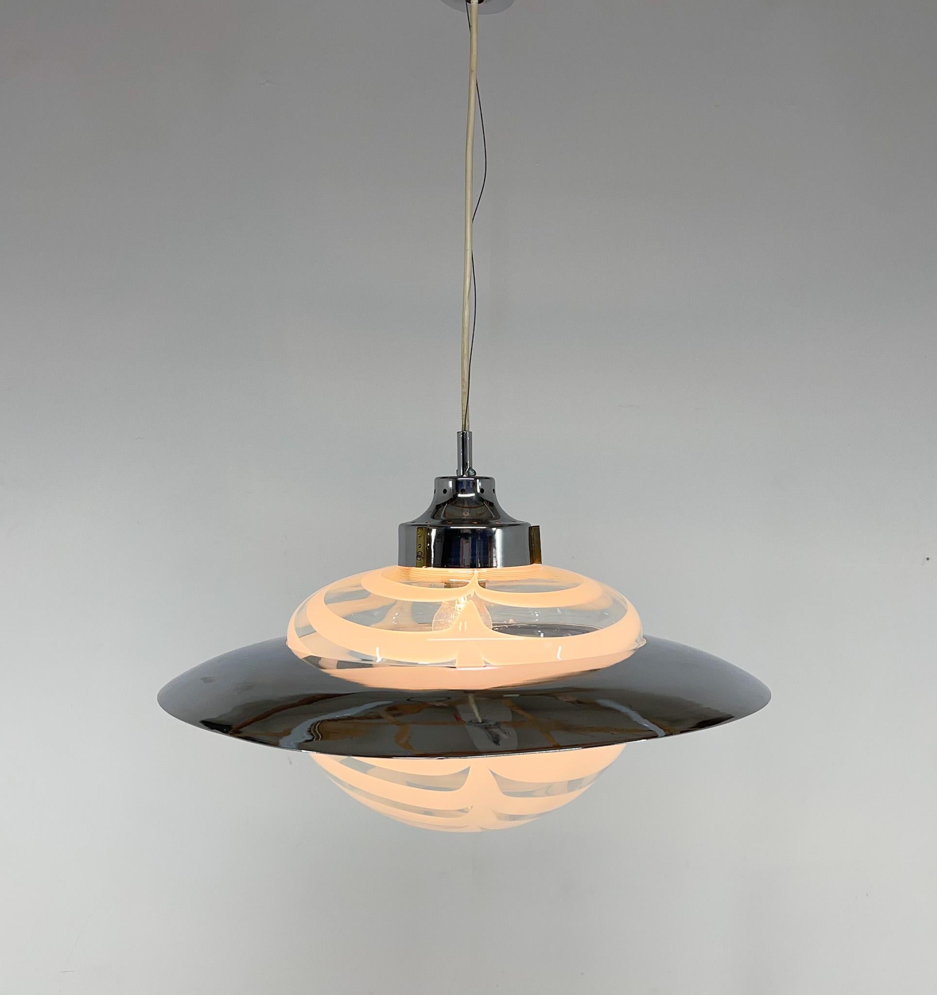 1970's Italian Murano Glass and Chrome Pendant 'Saturn' In Good Condition For Sale In Praha, CZ