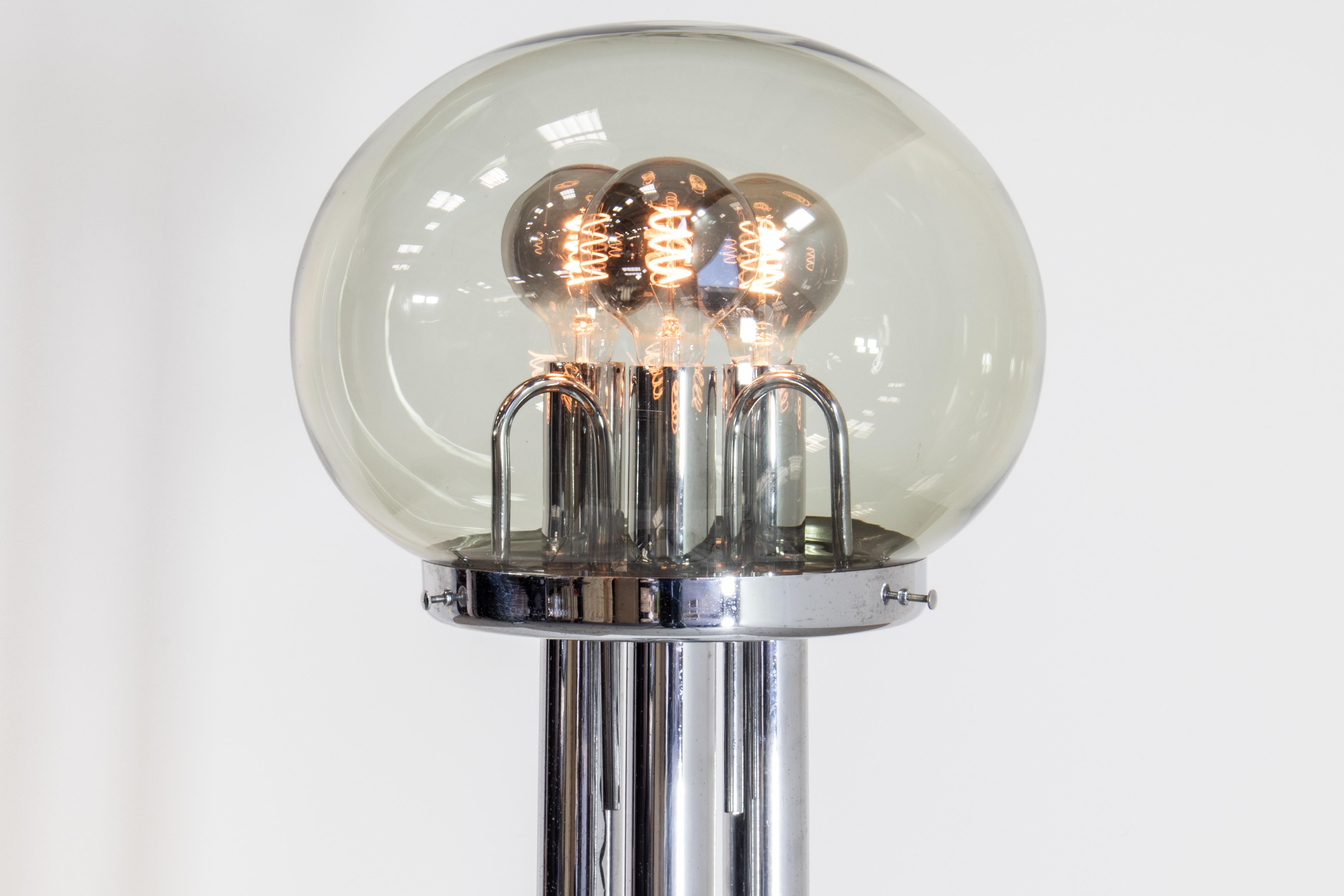 Lampada da terra in vetro di Murano e cromo Carlo Nason per Stilux, attribuita a Carlo Nason. in vendita 1