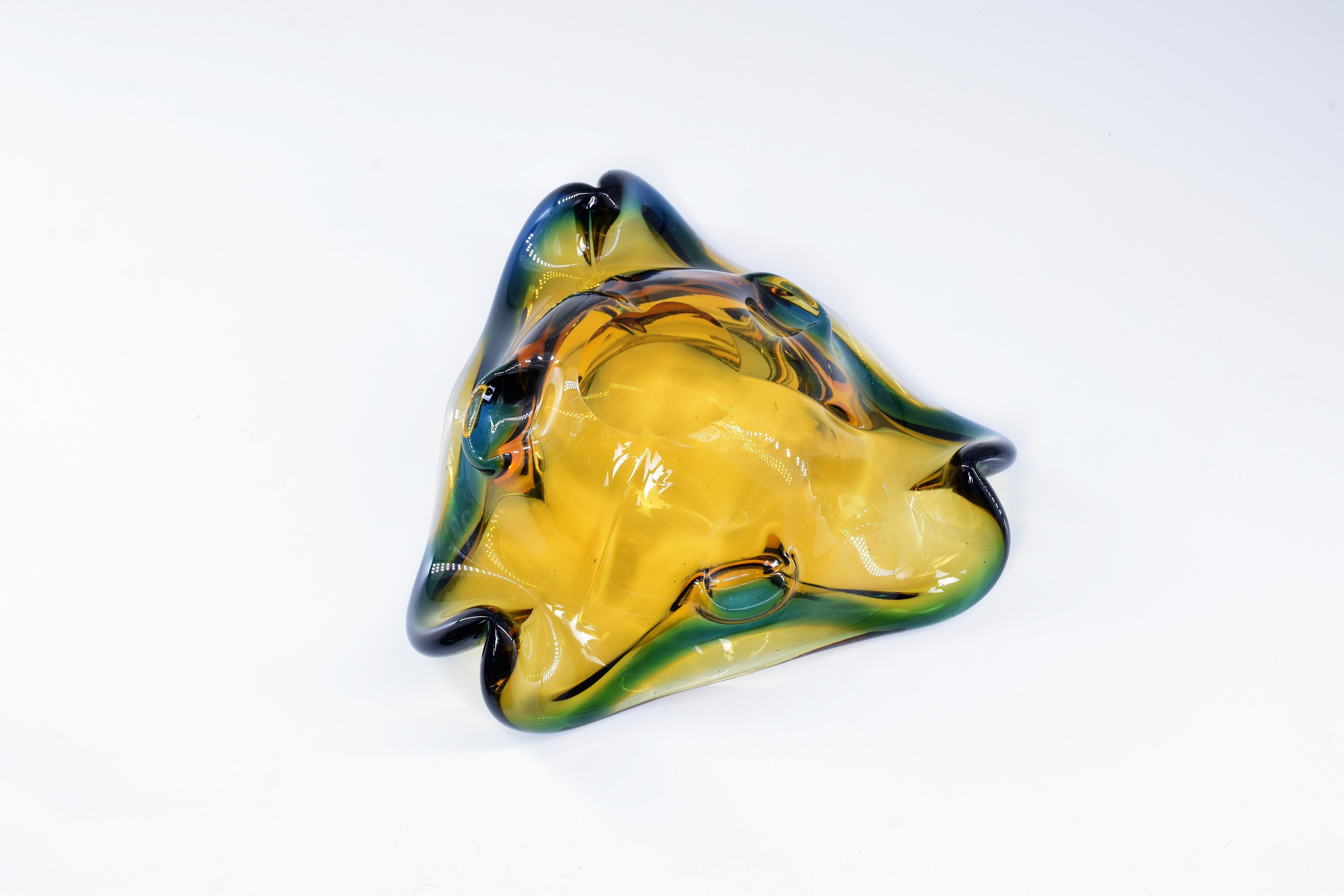 Mid-Century Modern 1970s Italian Murano Sommerso Glass Bowl in Green and Yellow