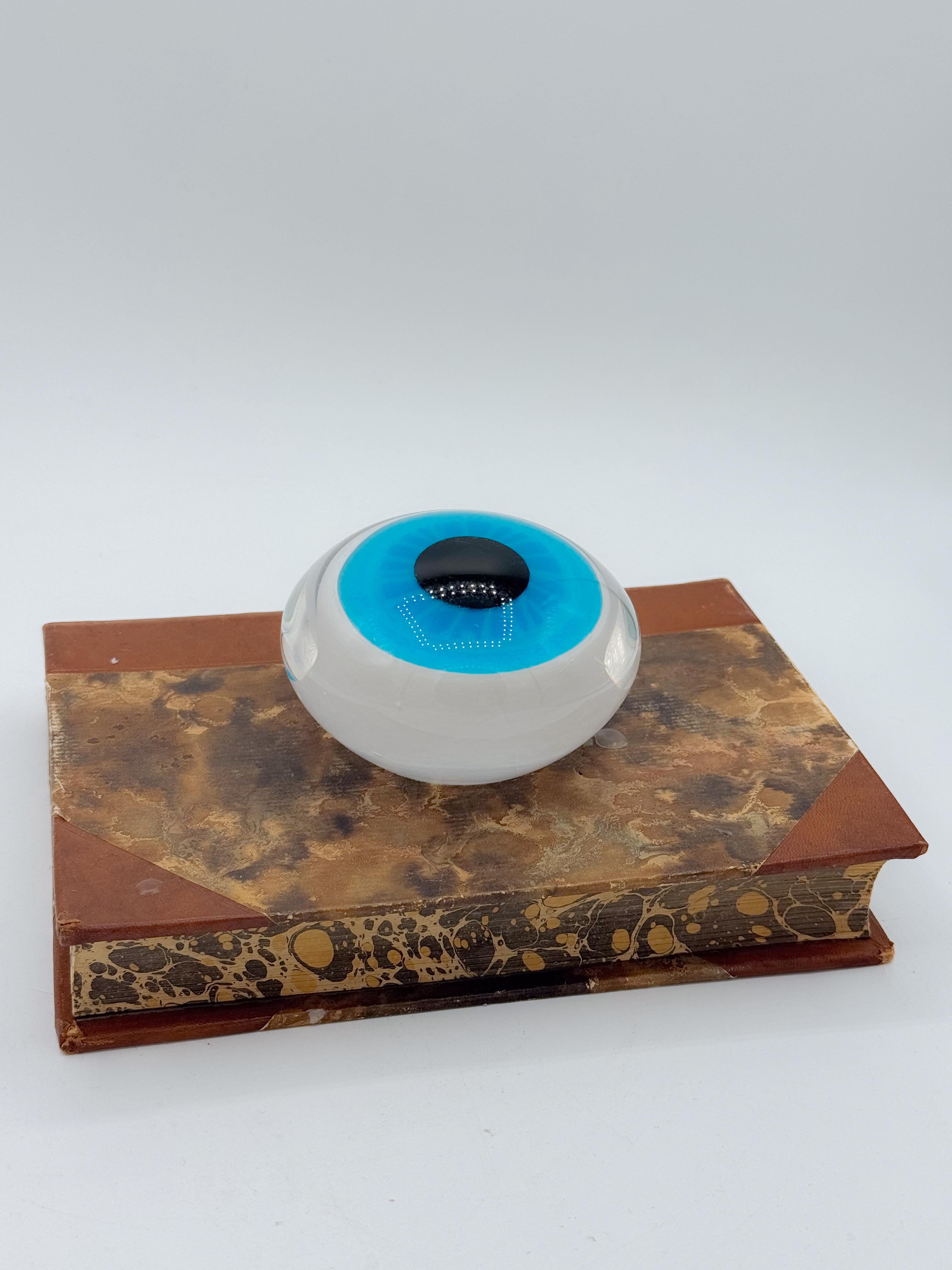 1970s Italian Murano-Style Hand-Blown Glass Eye Paperweight in Turquoise Clear In Good Condition In Toronto, CA