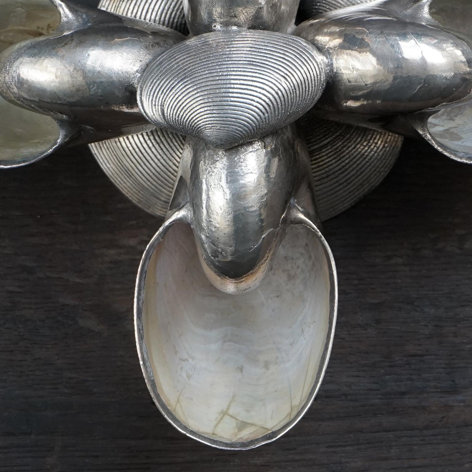 1970s Italian Nautilus Covered in 999 Silver Centerpiece by Federico Buccellati For Sale 6