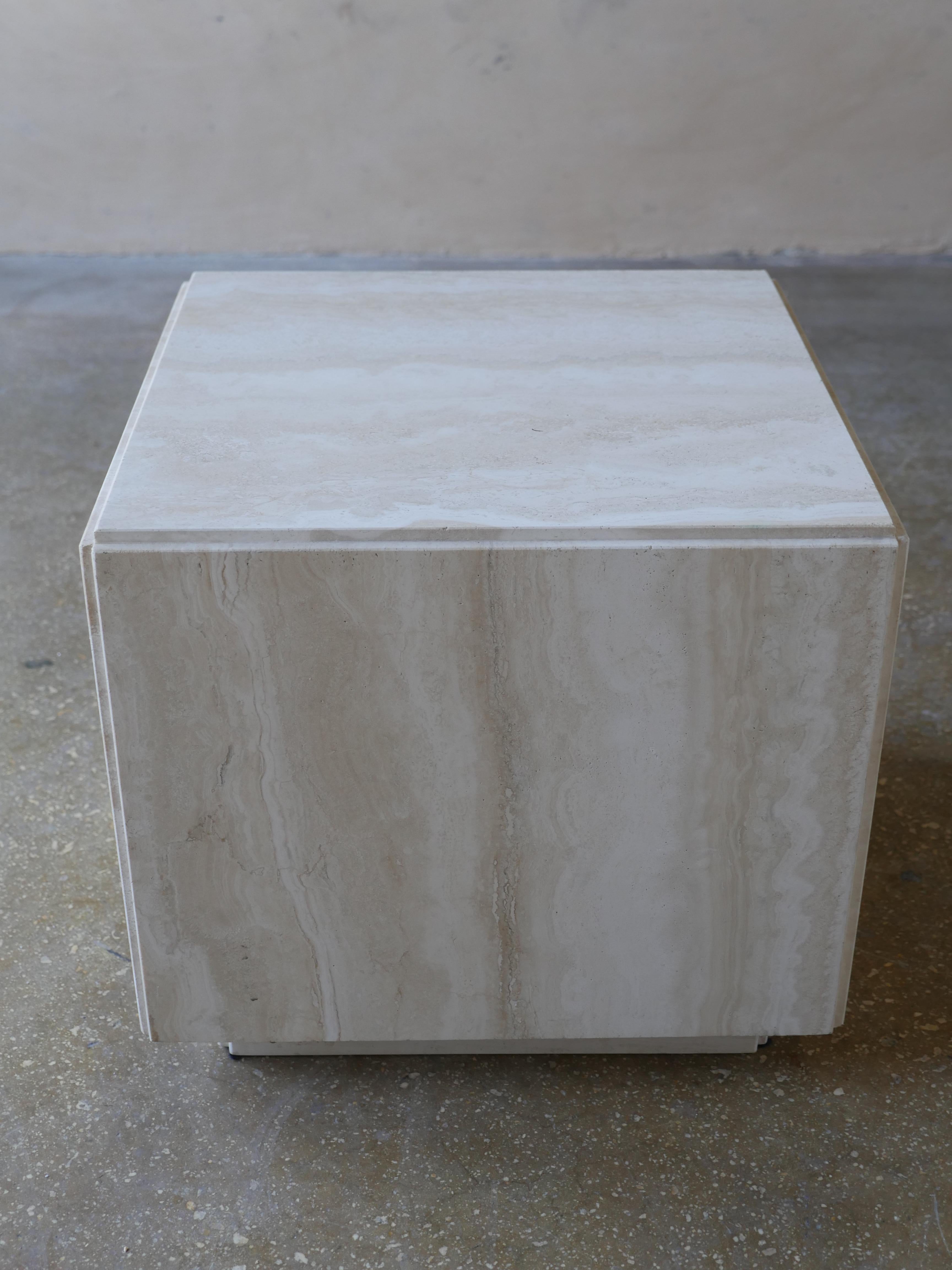 Late 20th Century 1970s Italian Navona Travertine Postmodern Cube Side Tables, a Pair