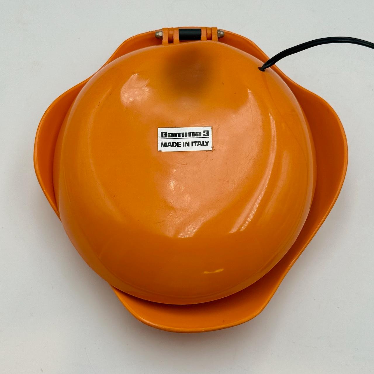 Lampada Oyster arancione italiana degli anni '70 di Gamma3, A Space Age Lighting In condizioni buone in vendita a San Benedetto Del Tronto, IT