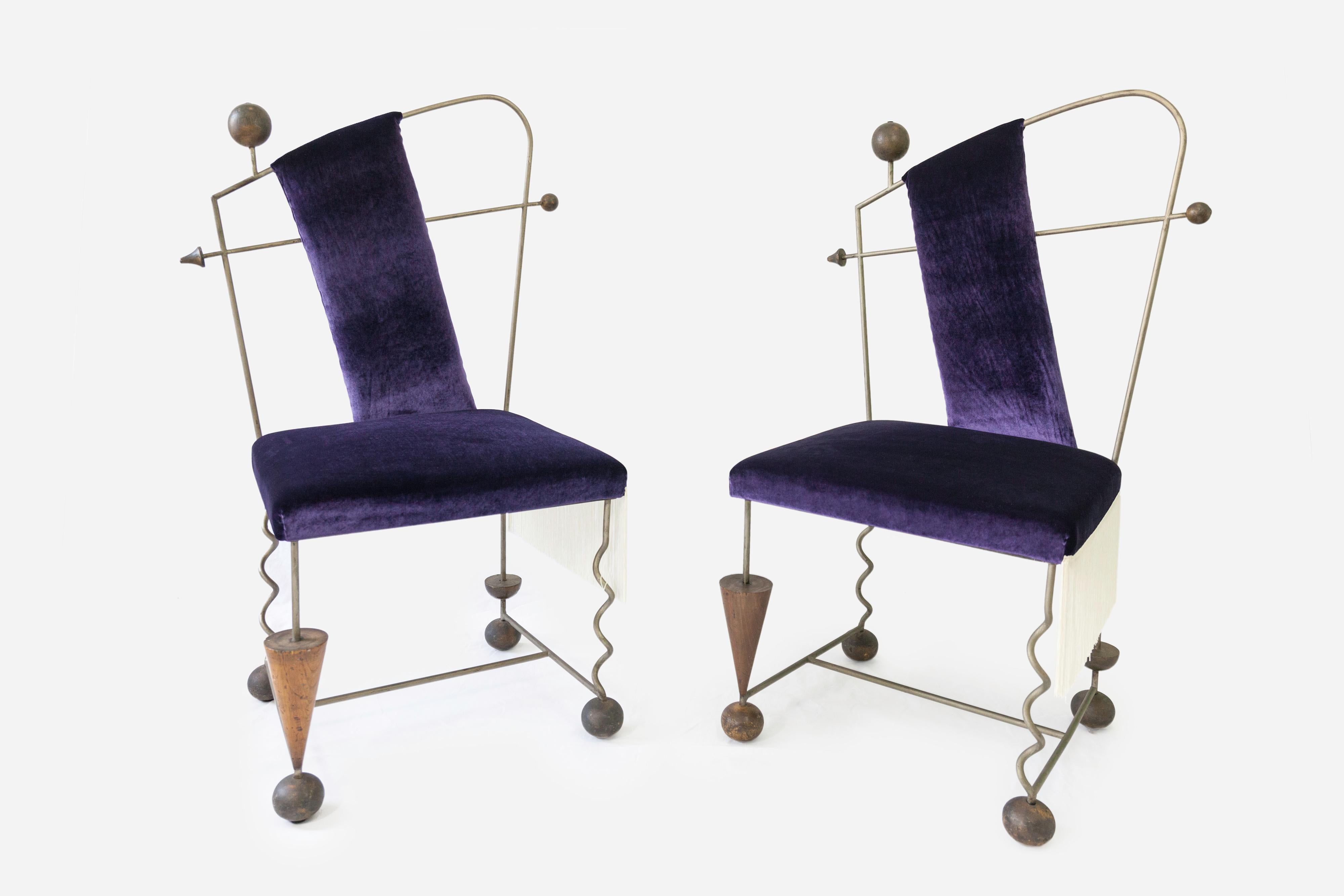 1970's Italienisch Paar Stühle Sessel Samt lila Schmiedeeisen Surrealist im Zustand „Gut“ im Angebot in Milano, IT