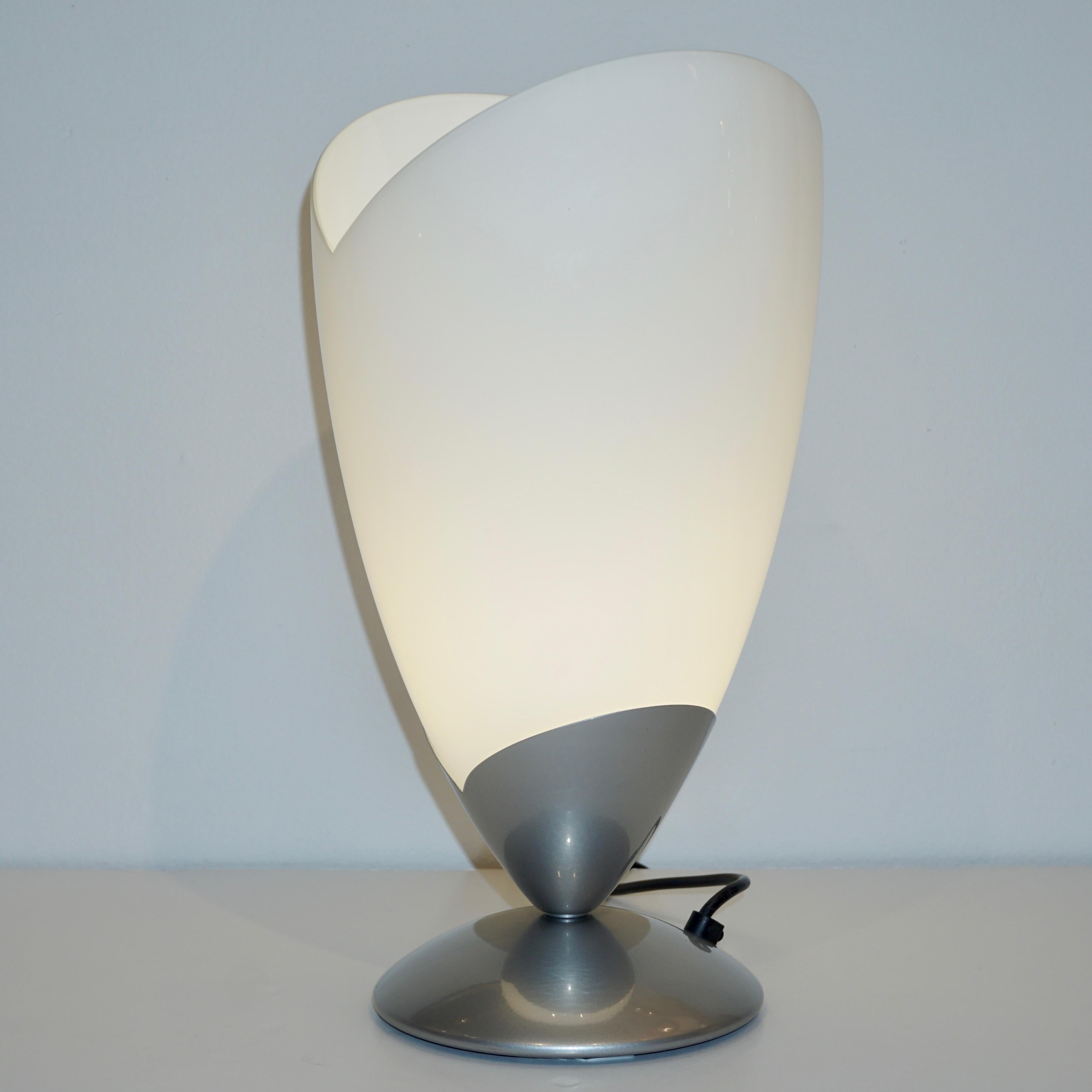 Late 20th Century 1970s Italian Pair of Satin Nickel & White Glass Organic Tulip Lamps by Tronconi For Sale