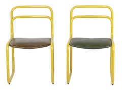 Coppia di sedie italiane vintage in acciaio giallo degli anni '70