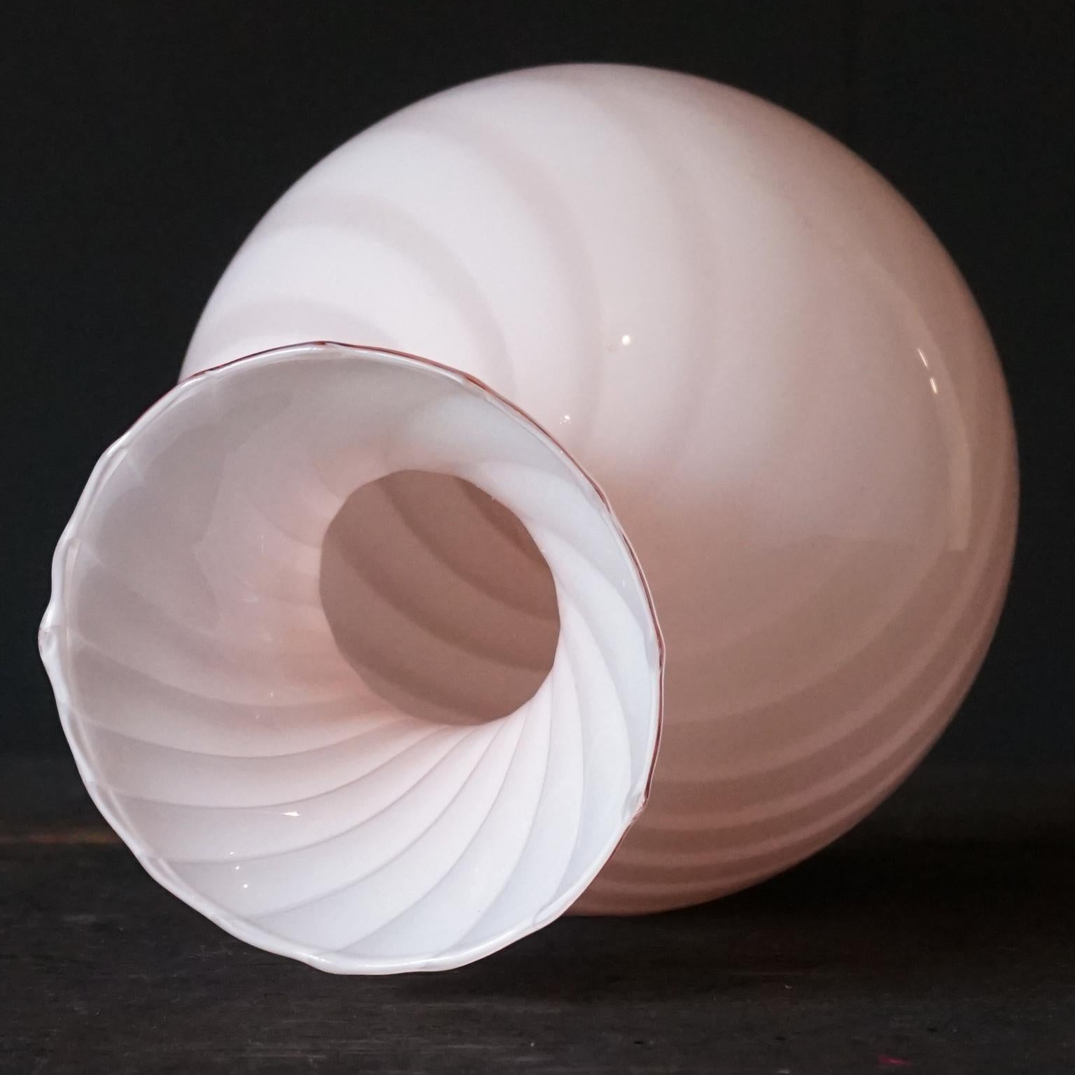 Hollywood Regency 1970s Italian Pink Swirl Spiral Venini Vetri Murano Incamiciato Glass Vase
