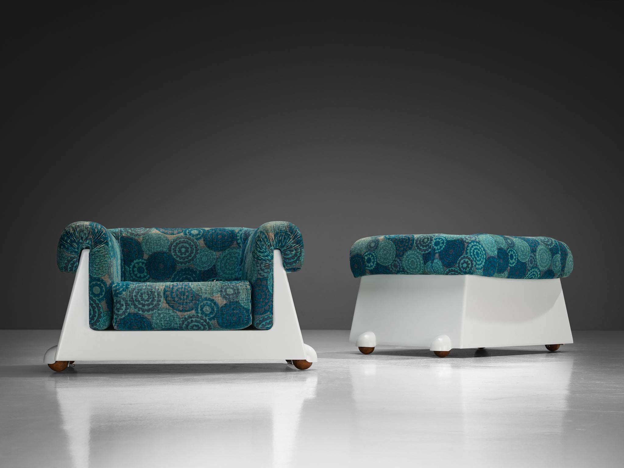 1970er Jahre Italienische postmoderne Loungesessel aus weißem Fiberglass (Ende des 20. Jahrhunderts) im Angebot