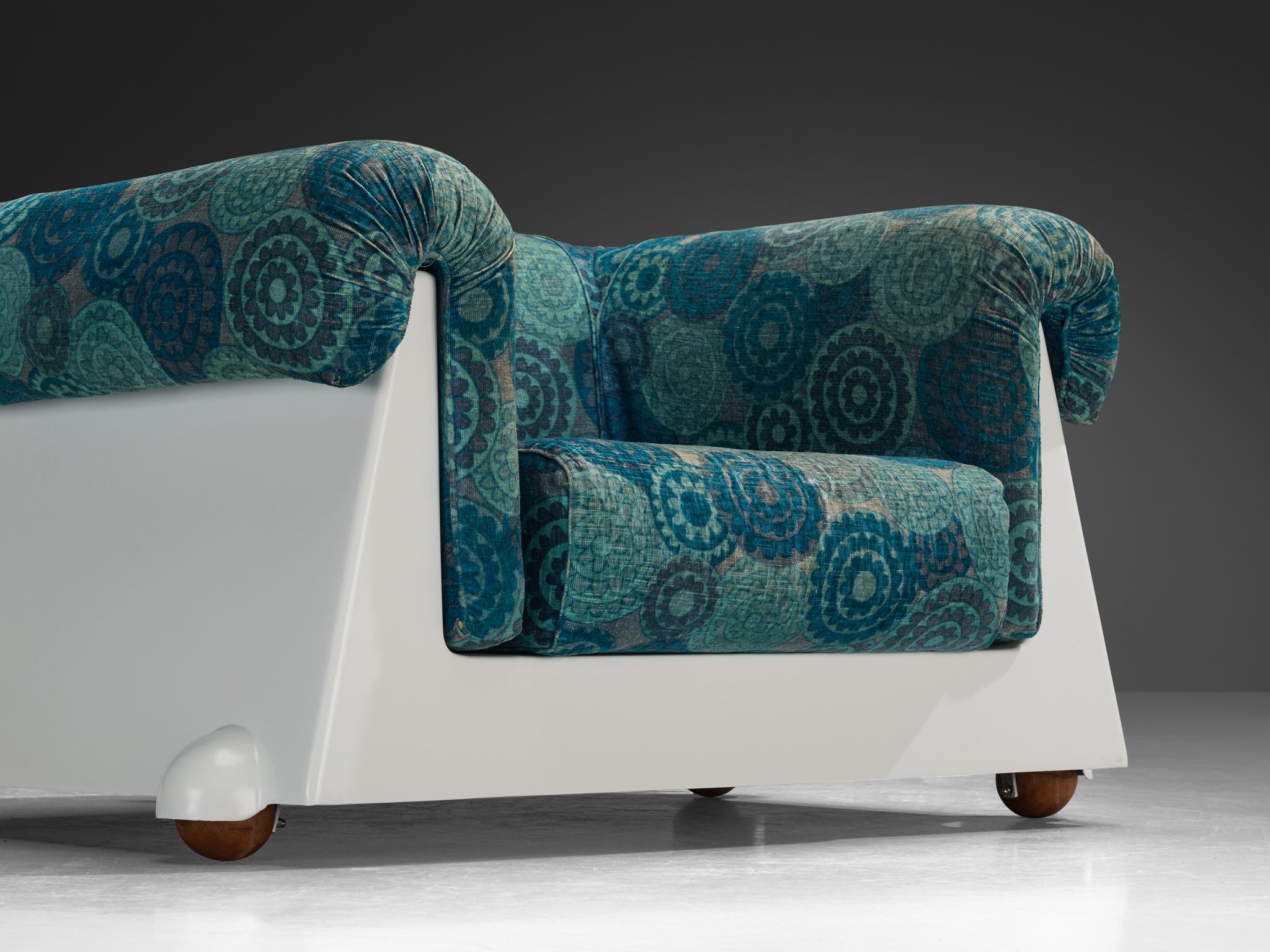 1970er Jahre Italienische postmoderne Loungesessel aus weißem Fiberglass im Angebot 1