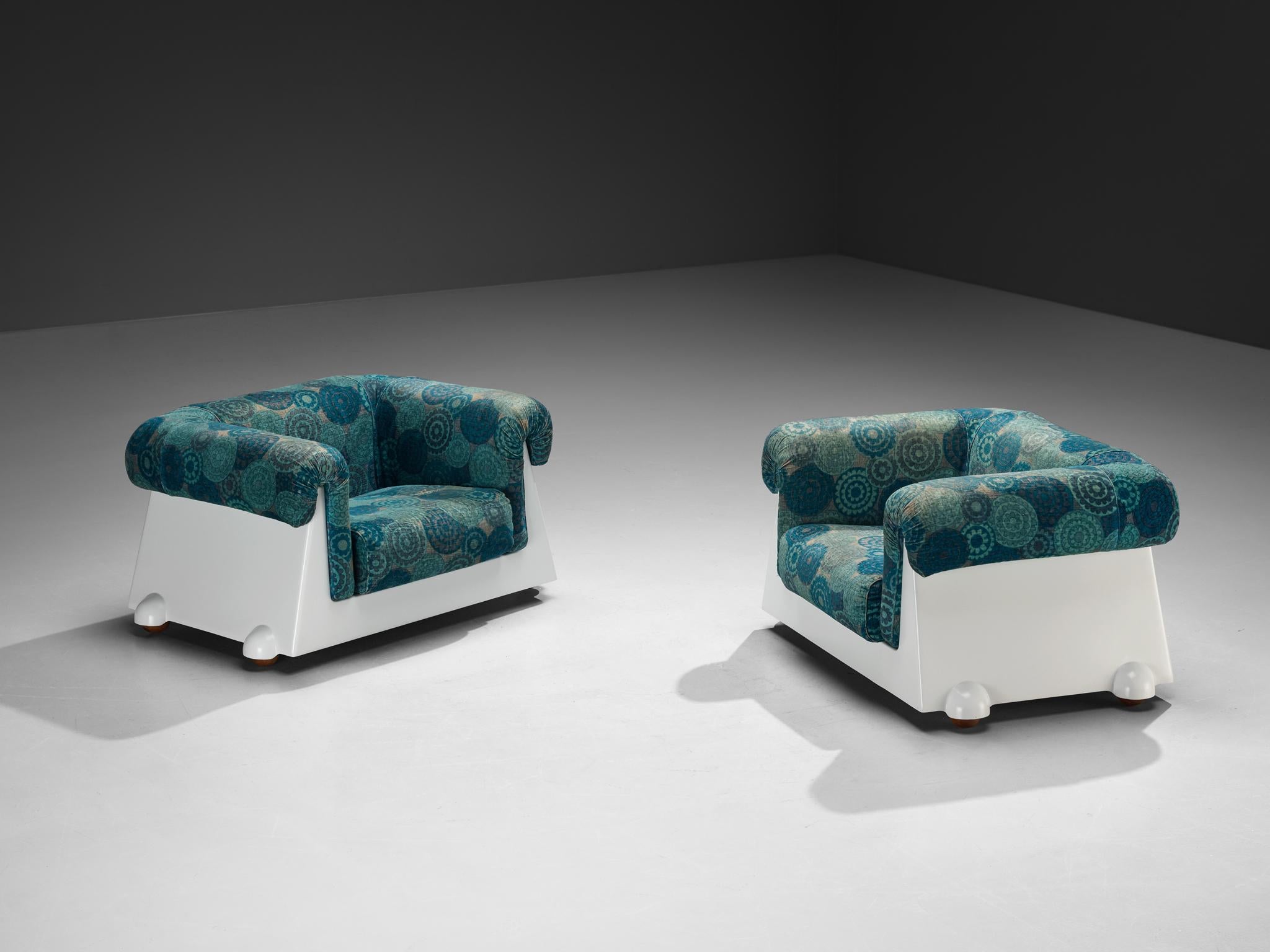1970er Jahre Italienische postmoderne Loungesessel aus weißem Fiberglass im Angebot 3