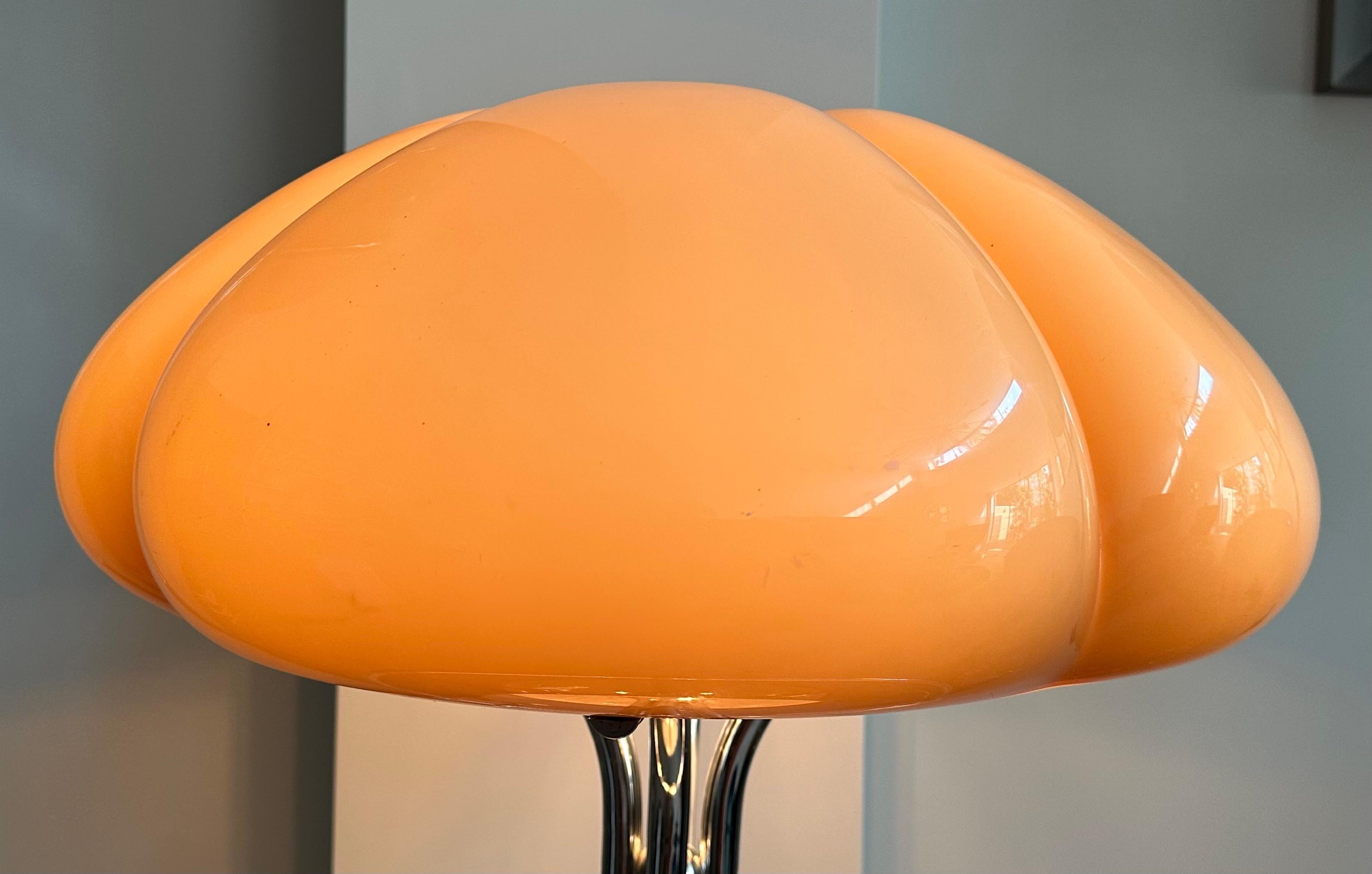 1970s Italian Quadrifoglio Harvey Guzzini Space Age Table Lamp by Gae Aulenti 1