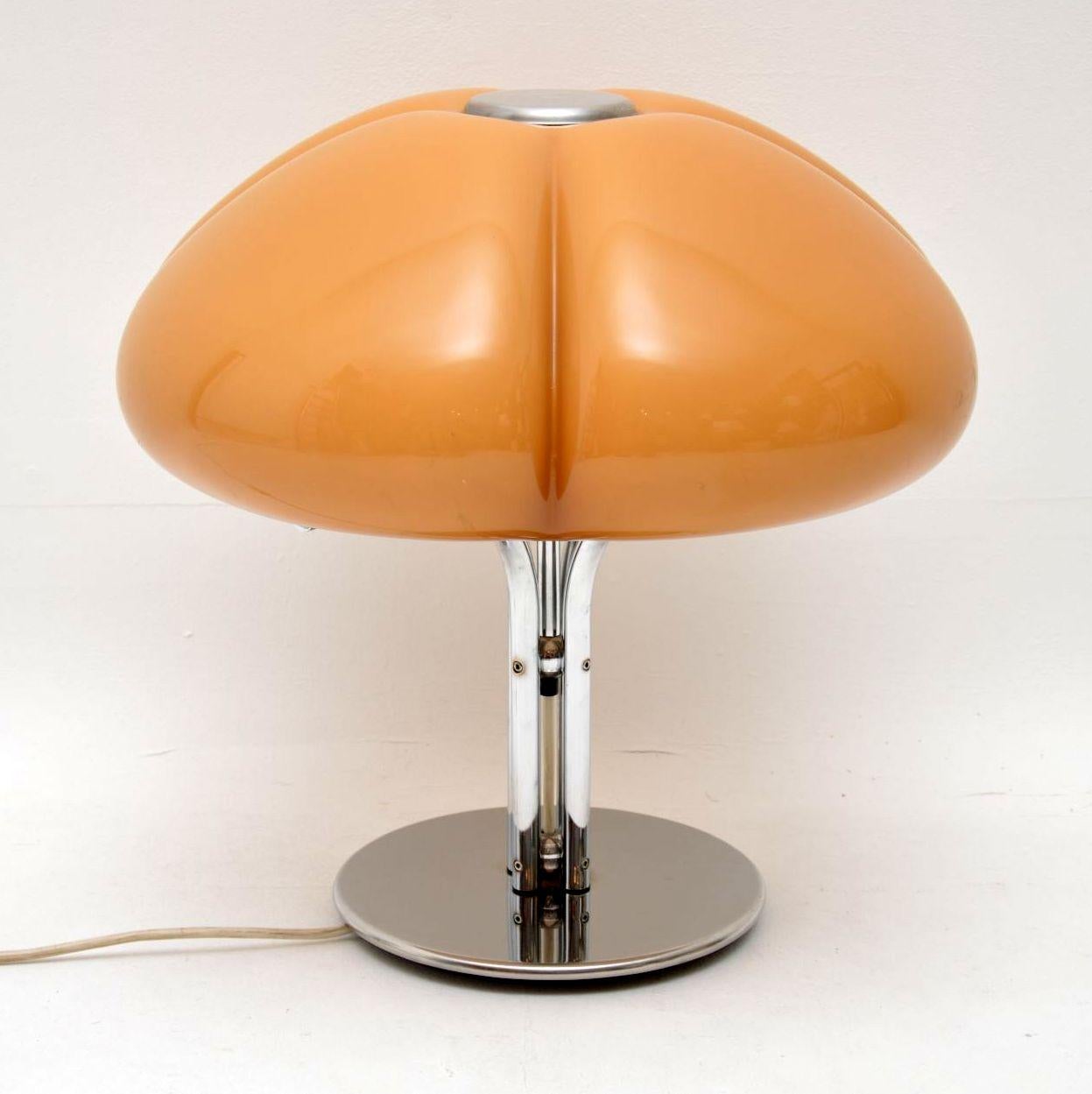 Mid-Century Modern lampe de table italienne Quadrifoglio des années 1970 par Gae Aulenti pour Harvey Guzzini