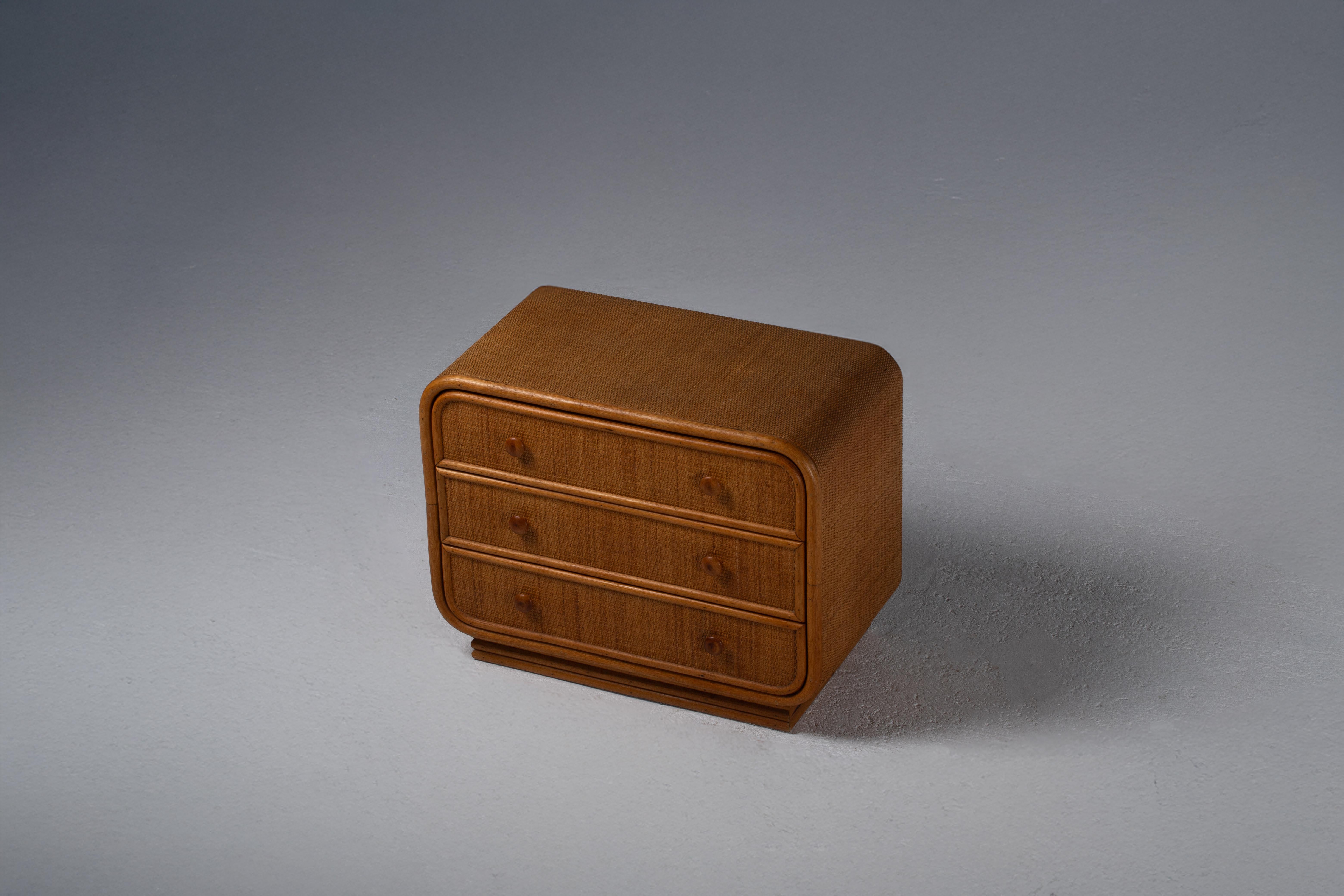 Italienische Kommode aus Rattan und Bambus aus den 1970er Jahren - Organisches modernistisches Design im Zustand „Gut“ im Angebot in Kaštel Sućurac, Splitsko-dalmatinska županija