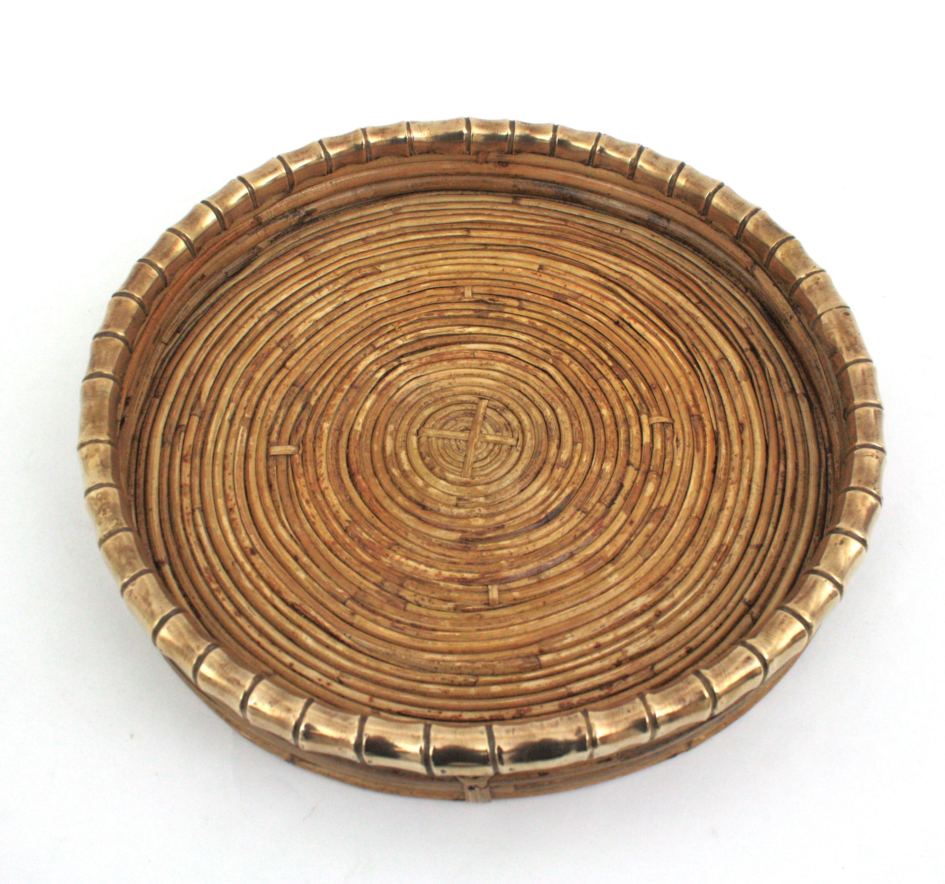 Rattan and Brass Round Centerpiece with Faux Bamboo Rim, Italy, 1970s In Good Condition For Sale In Barcelona, ES