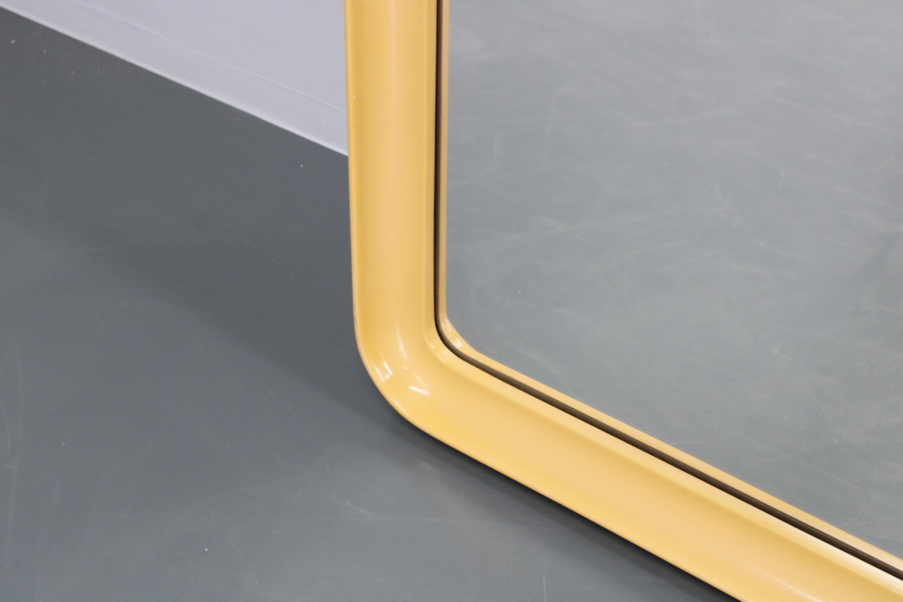 1970s Italian Rectangular Plastic Mirror In Good Condition For Sale In Praha, CZ