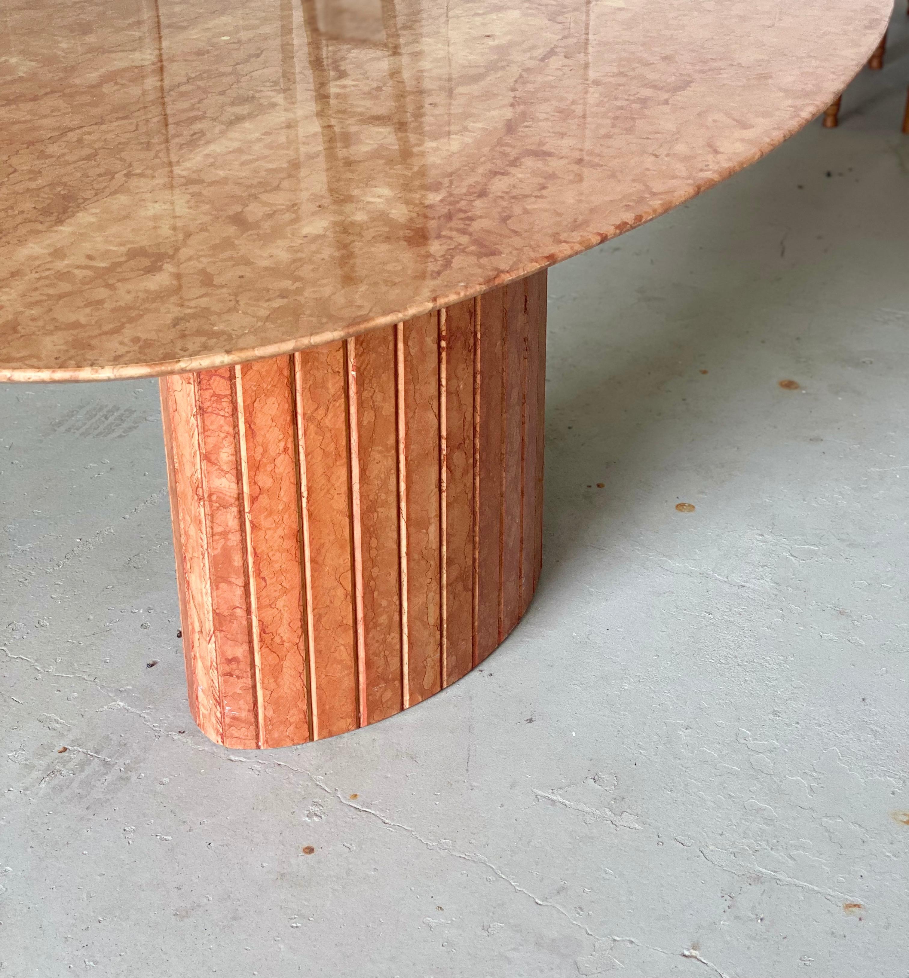 1970s Italian Red Marble Oval Dining Table In Good Condition In Farmington Hills, MI
