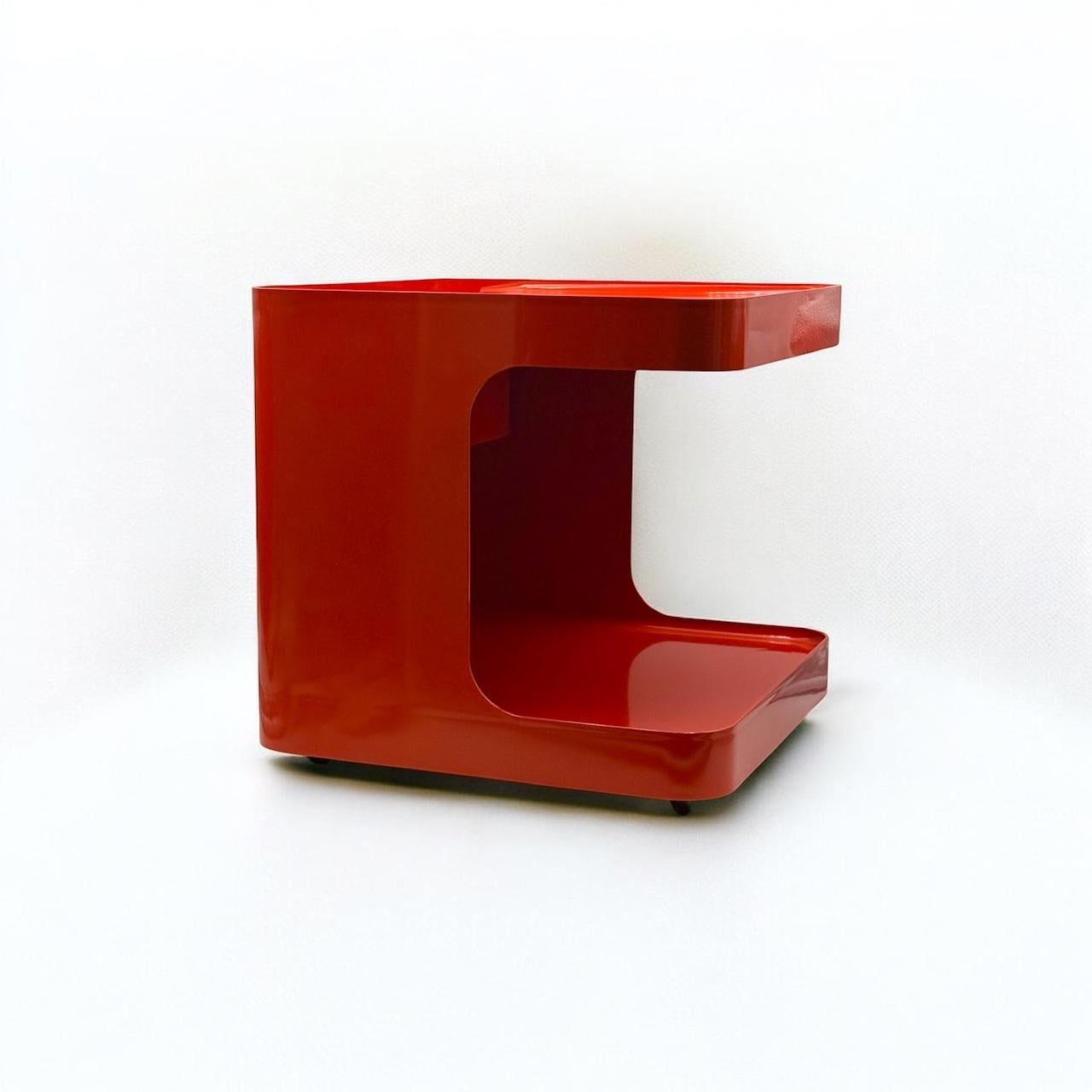 italien 1970 Italian Red Space AGE Bar Cart by M. I-One for Longato, Novodur en vente