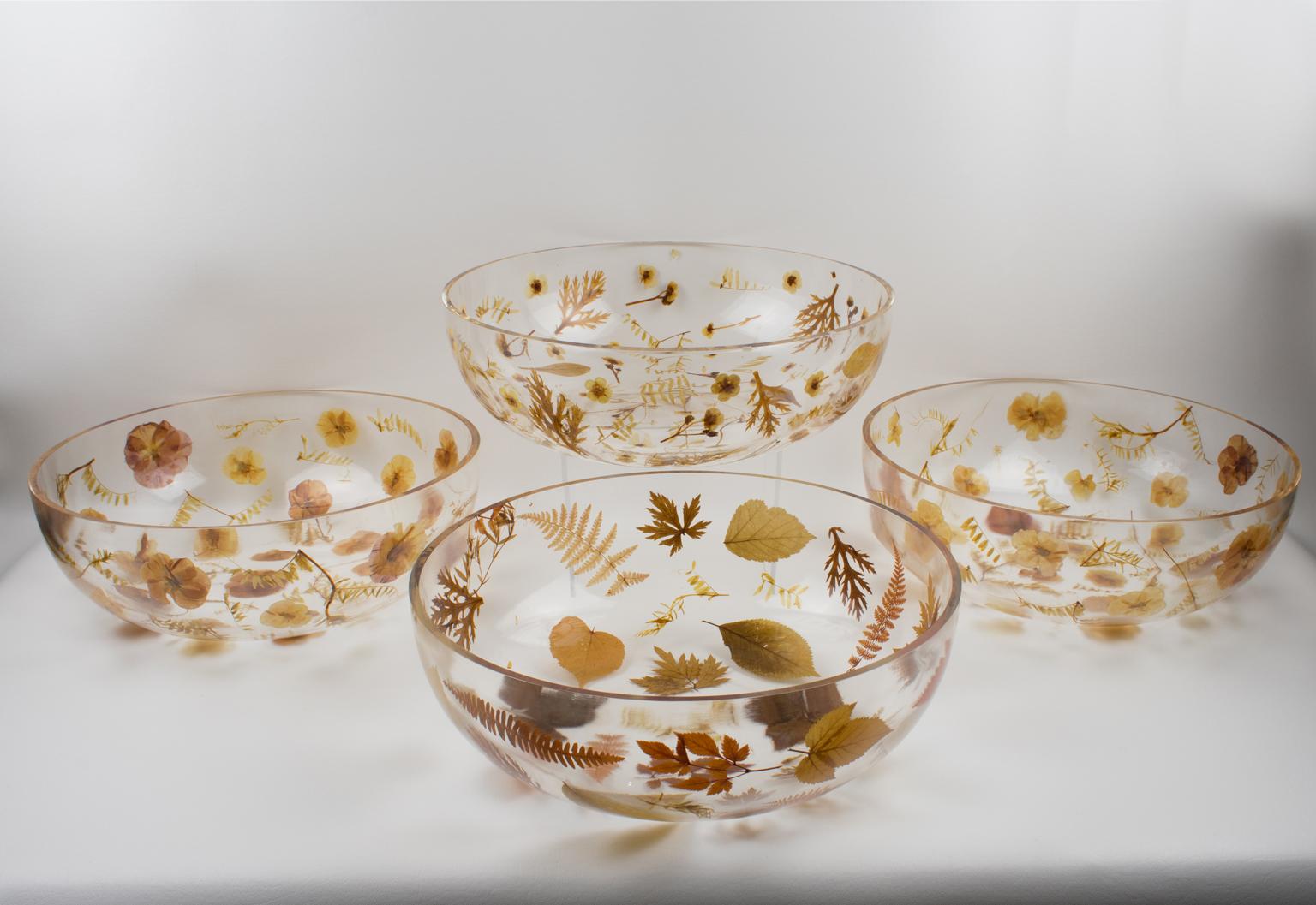Late 20th Century 1970s Italian Resin Bowl Centerpiece with Leaves and Flowers Inclusions