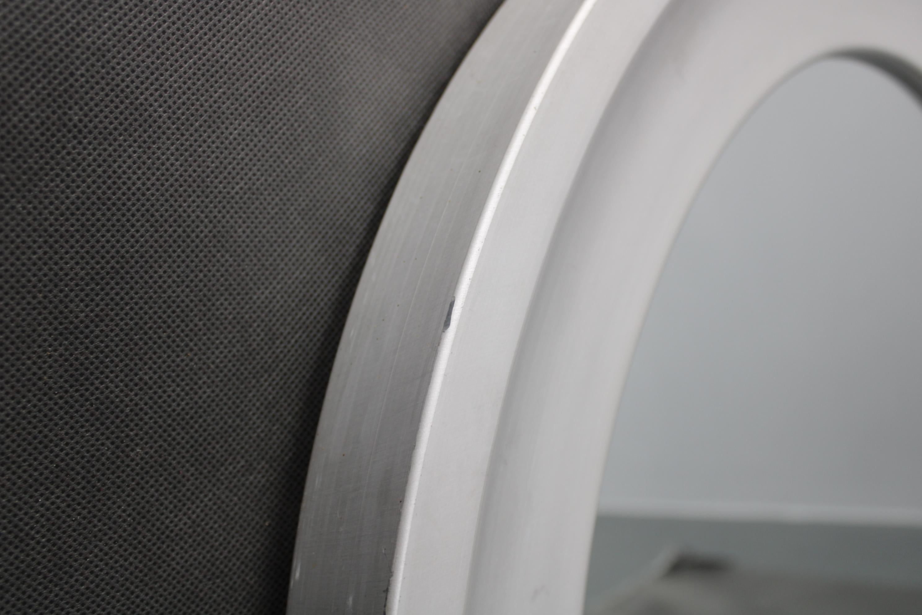 Fin du 20e siècle Miroir rond en aluminium italien des années 1970 en vente
