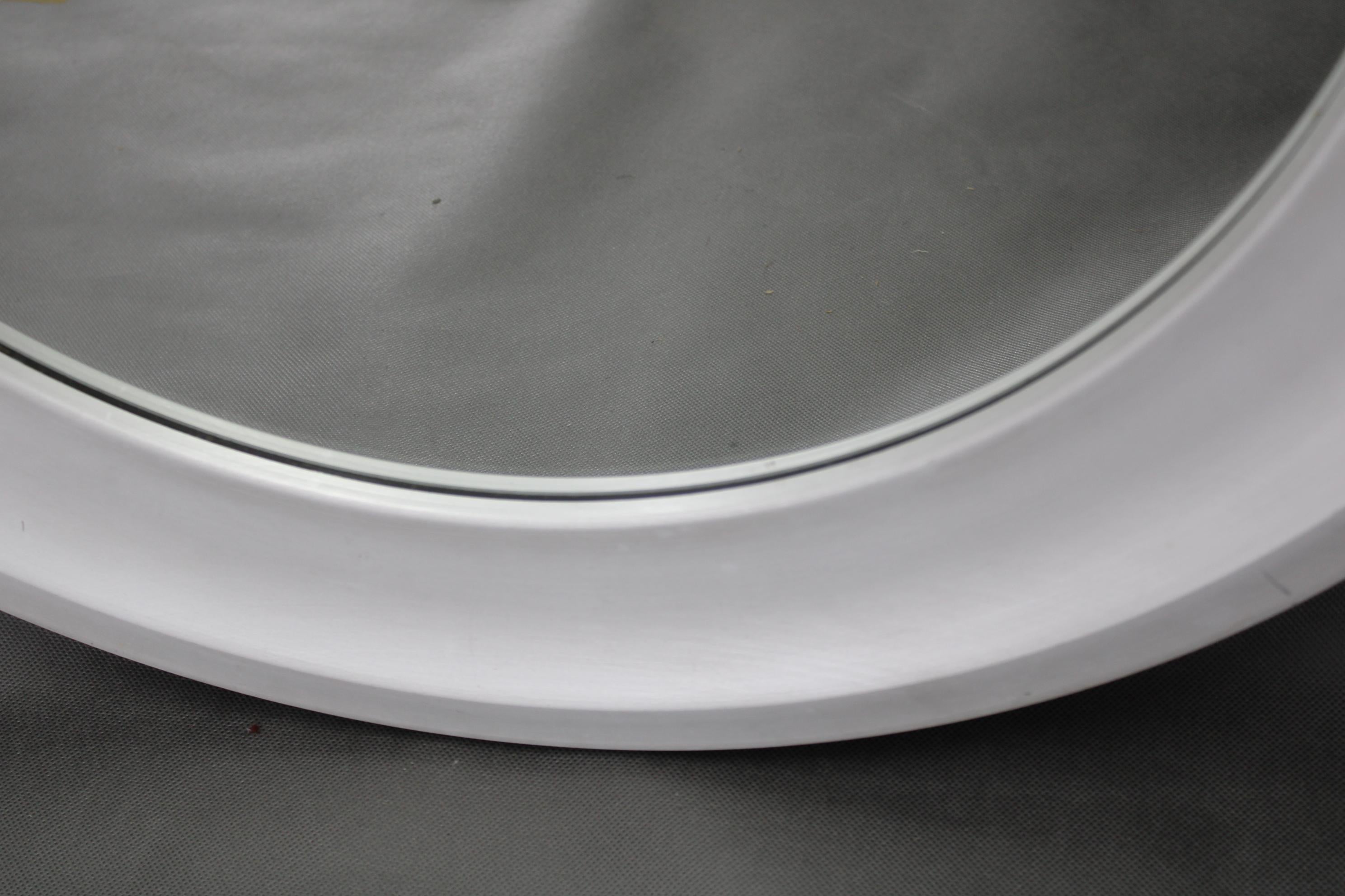 Miroir rond en aluminium italien des années 1970 en vente 2