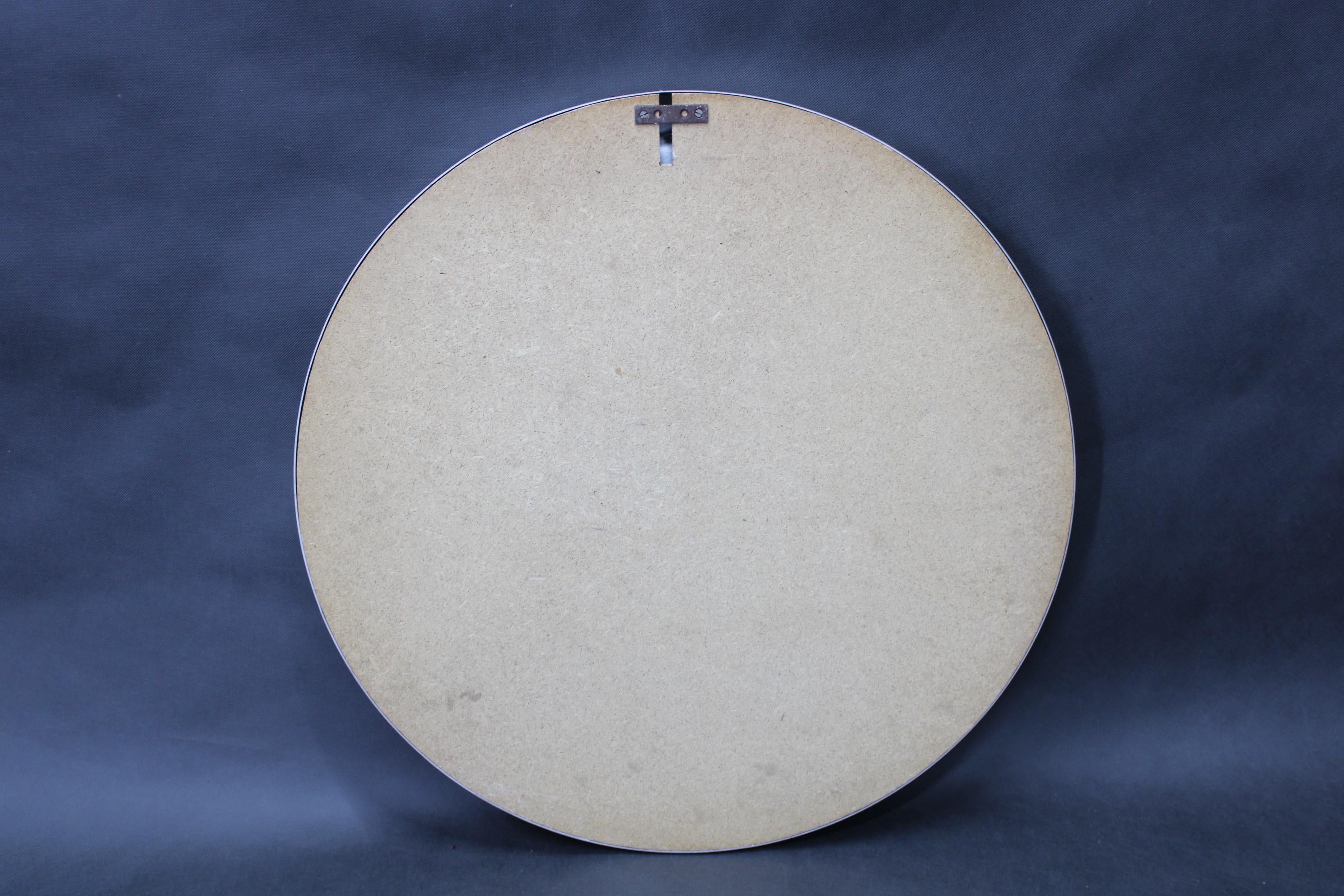 Miroir rond en aluminium italien des années 1970 en vente 4