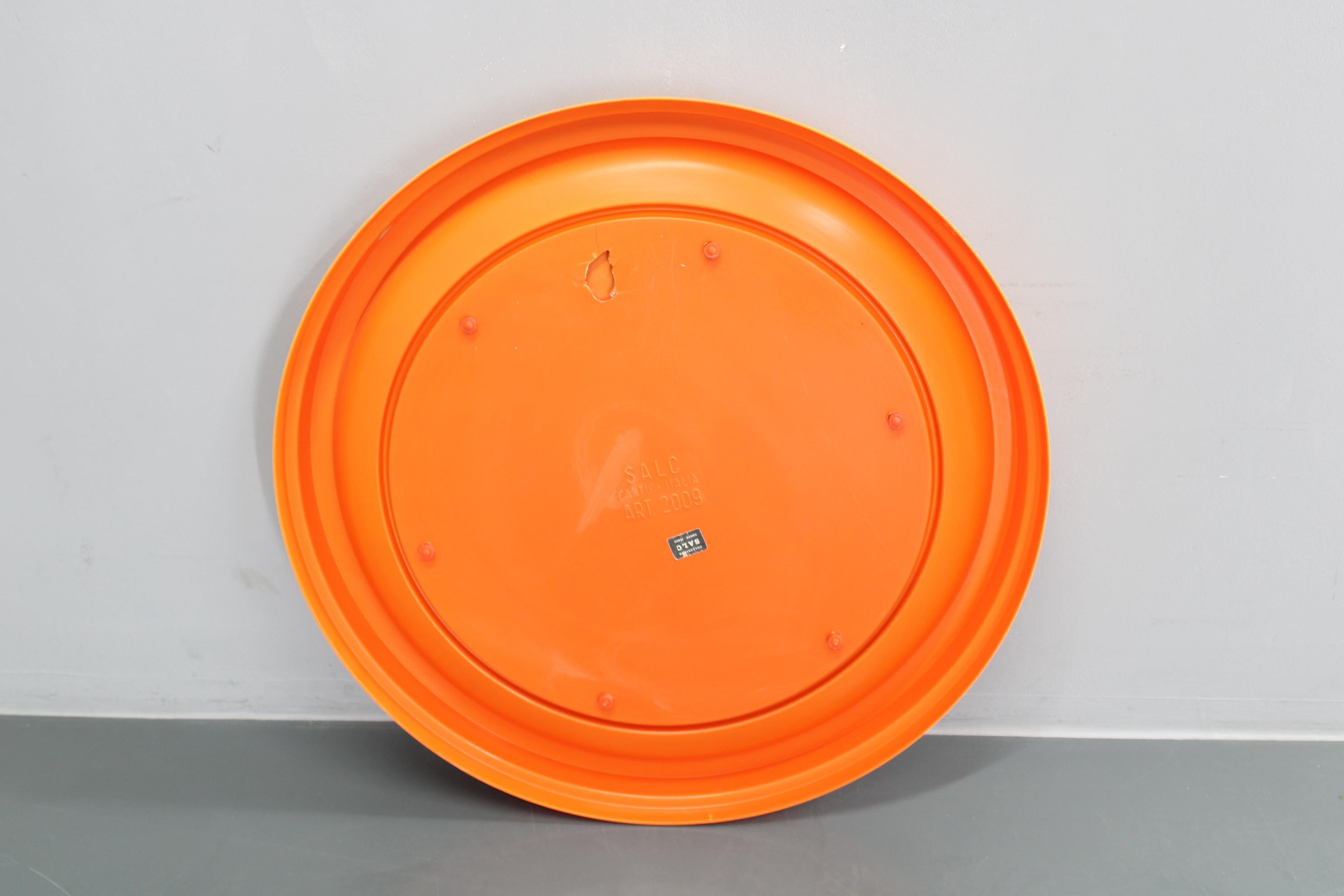Miroir rond italien des années 1970 par Salc dans un cadre en plastique jaune/orange en vente 5