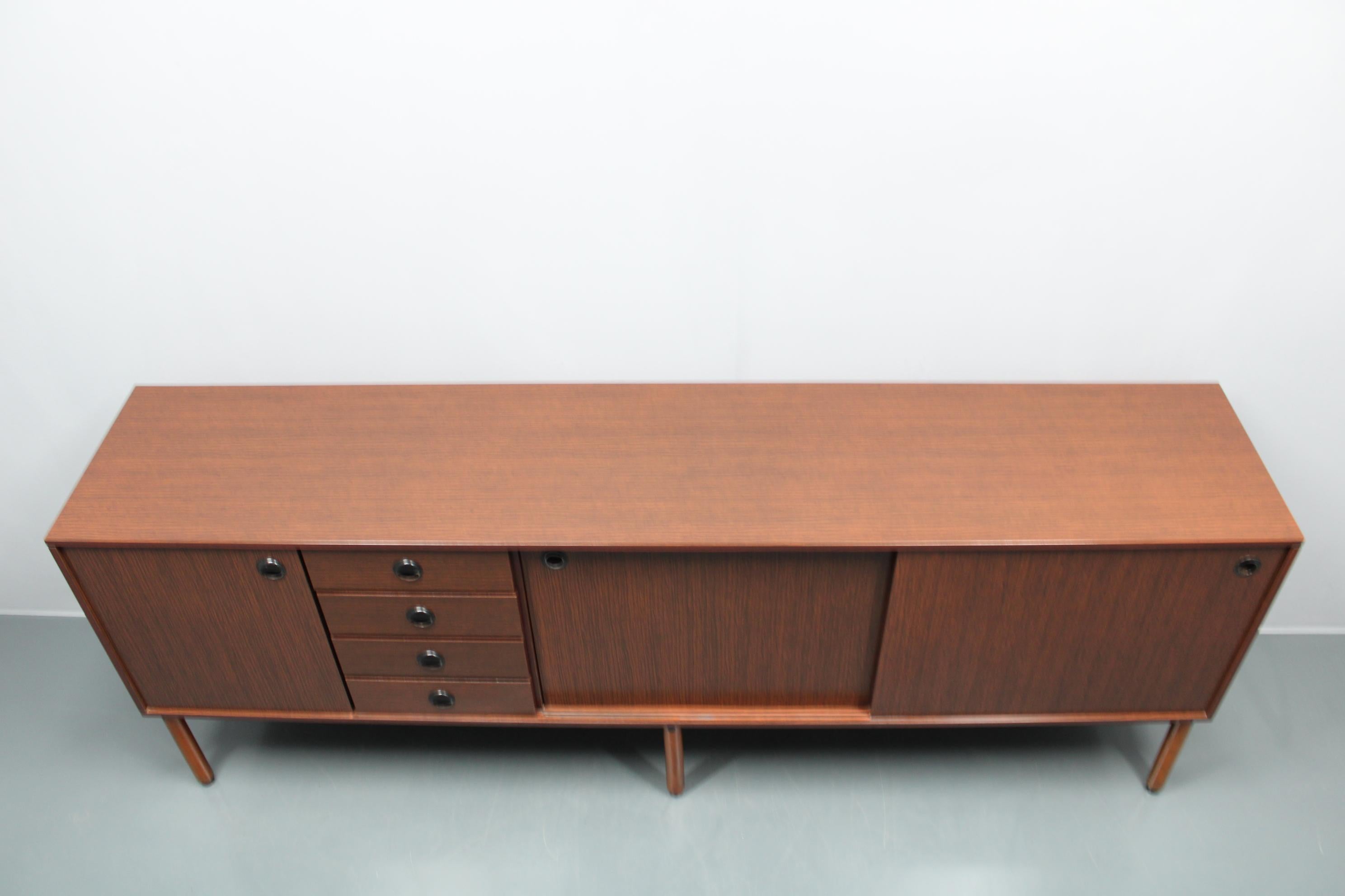 Enfilade italien des années 1970 Bon état - En vente à Praha, CZ