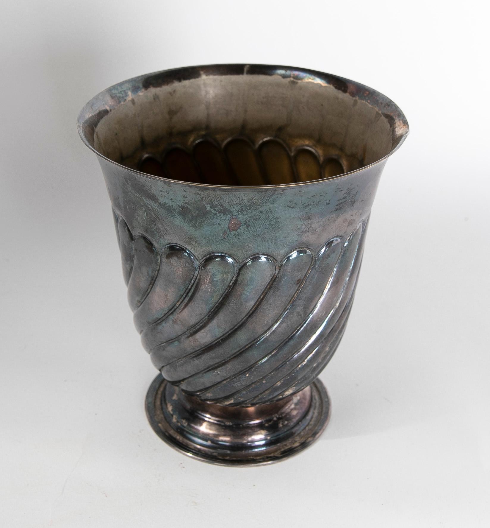 1970s Italian Silver-Plated Metal Cup In Good Condition For Sale In Marbella, ES