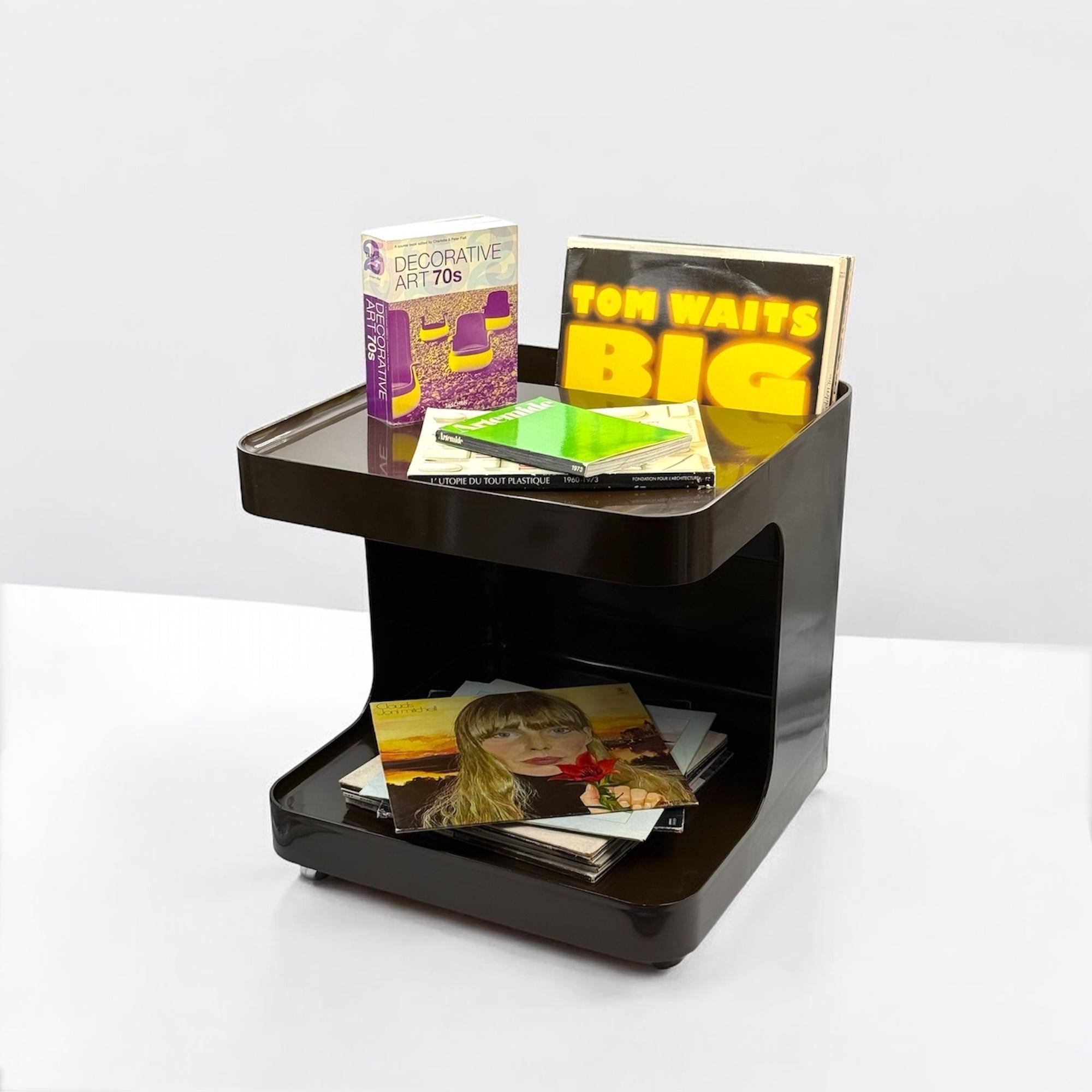 Plastica Carrello da bar degli anni '70 di Marcello Siard per Longato in resina marrone in vendita