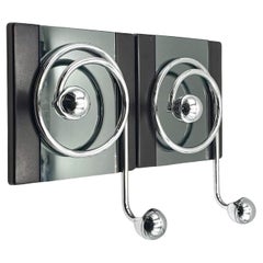 Percheros Italianos de la Era Espacial de los 70 con Espejo en Cromo y Baquelita