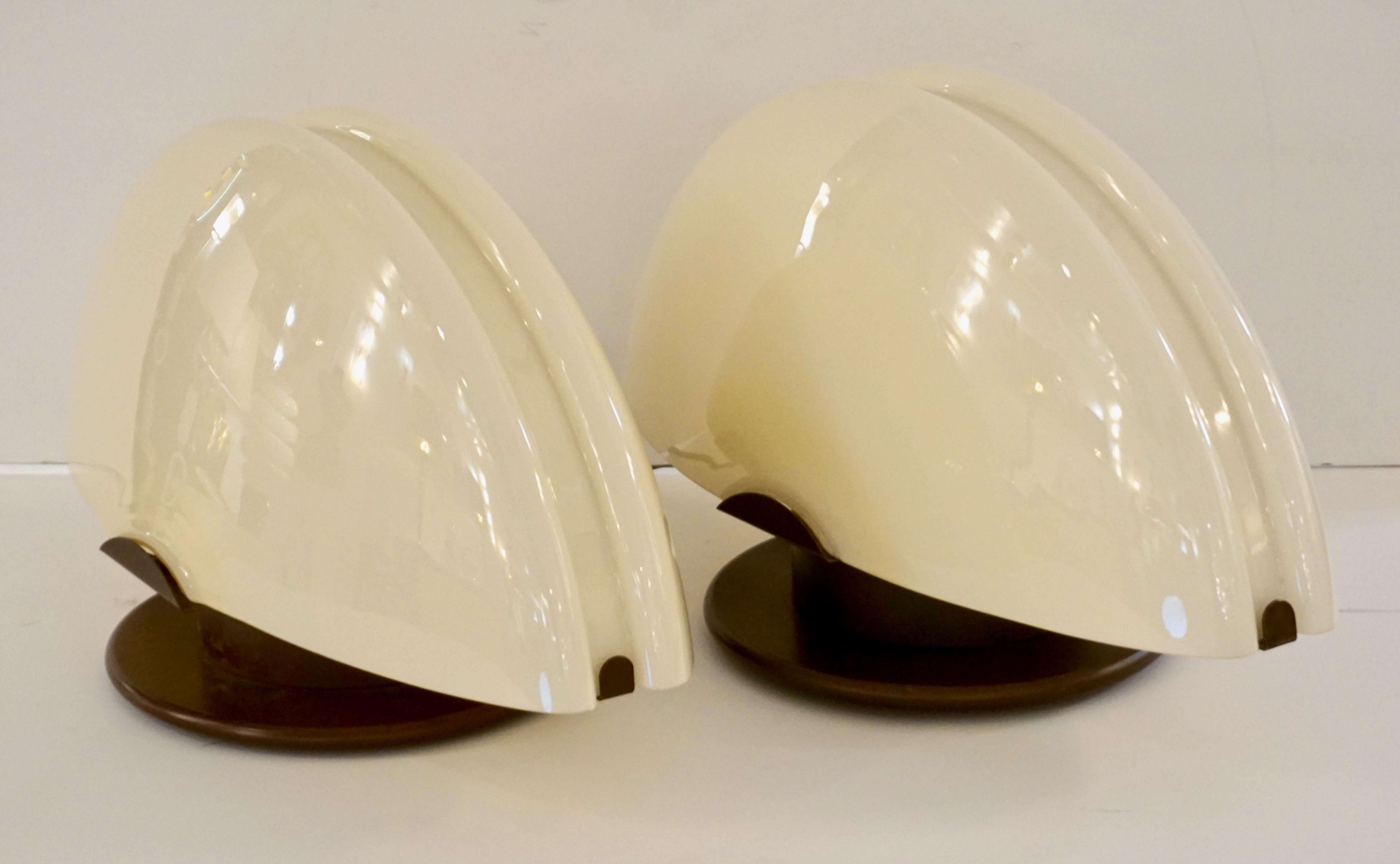1970s Mazzega Italian Space Age Pair of Ivory Murano Glass Copper Lacquer Lamps 5
