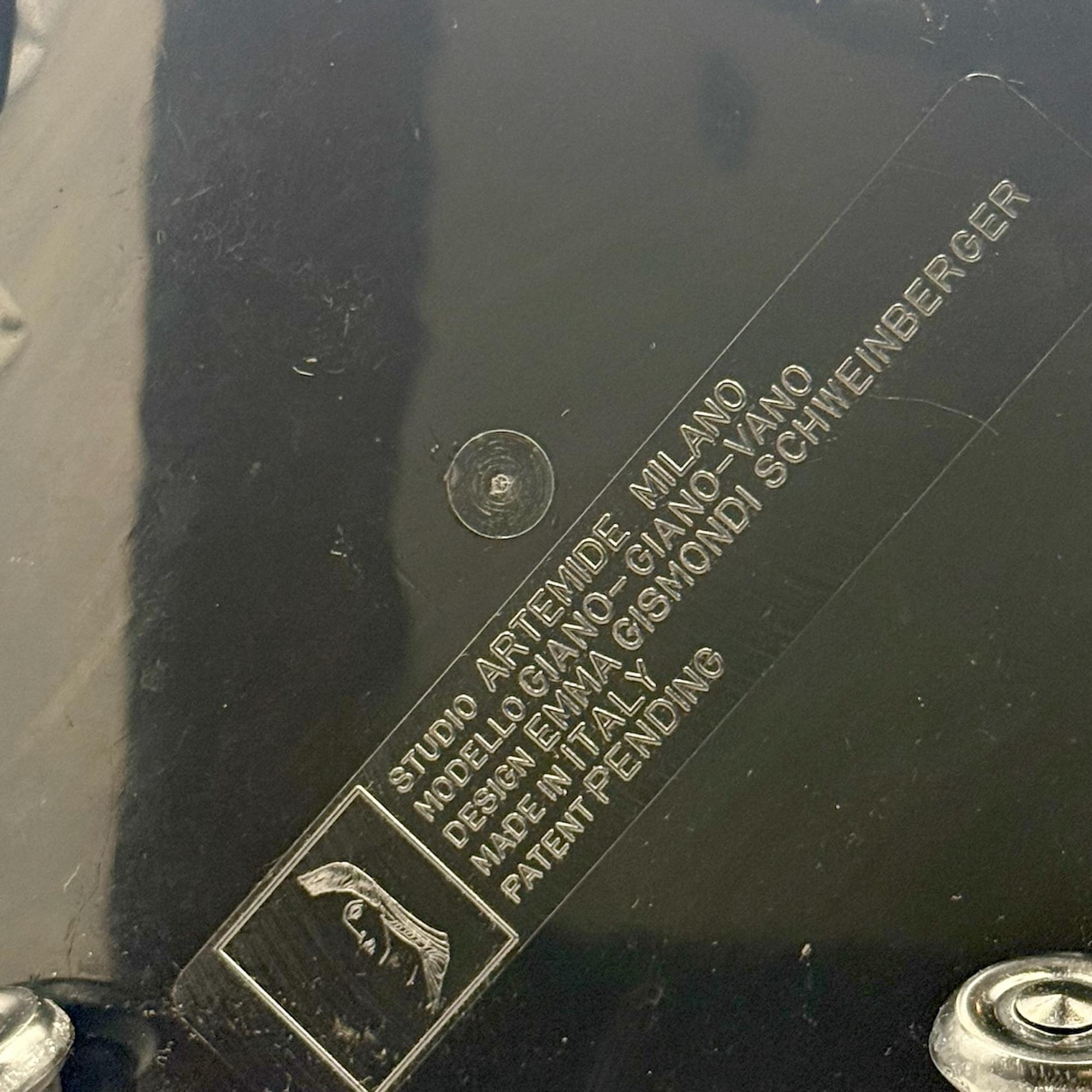 1970er Italienische Space Age Giano Vano Schwarz Beistelltische von Artemide Satz von 2 im Zustand „Gut“ im Angebot in San Benedetto Del Tronto, IT