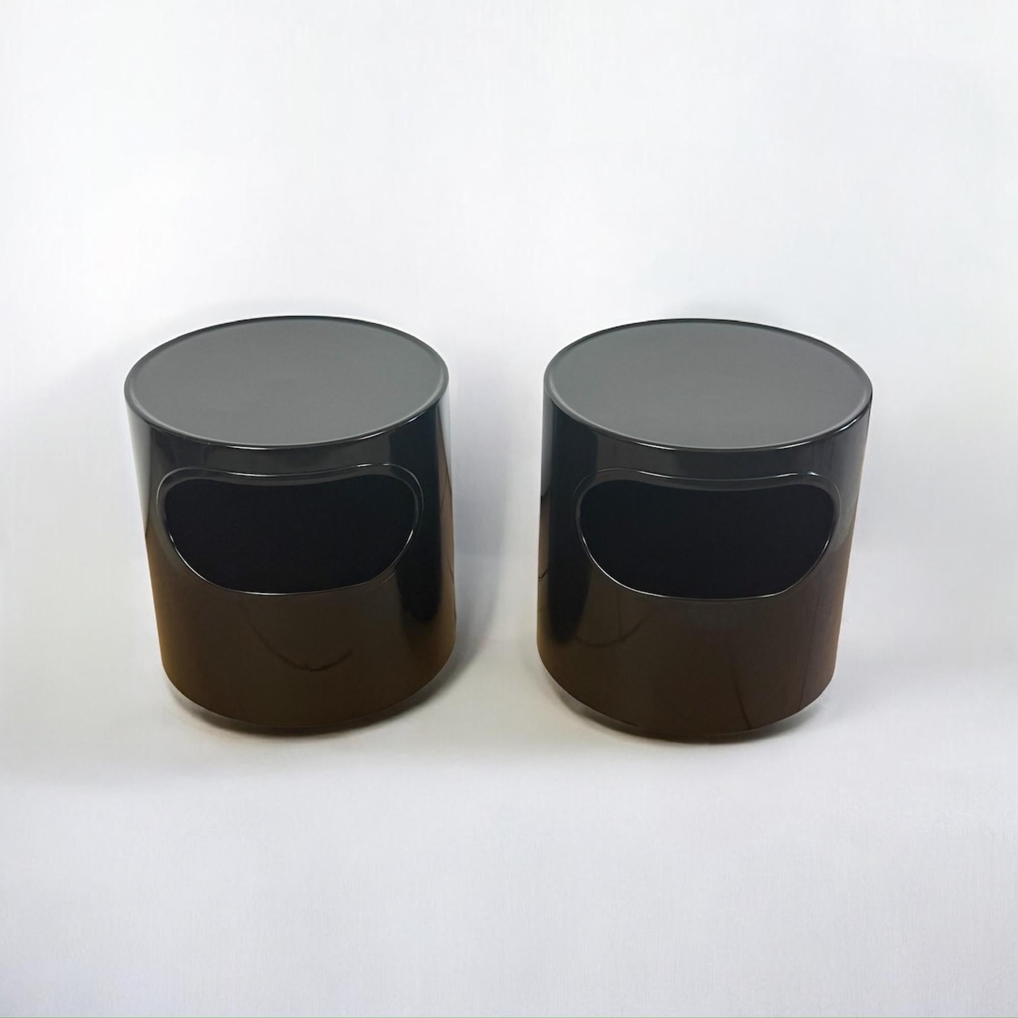 1970er Italienische Space Age Giano Vano Schwarz Beistelltische von Artemide Satz von 2 im Angebot 2